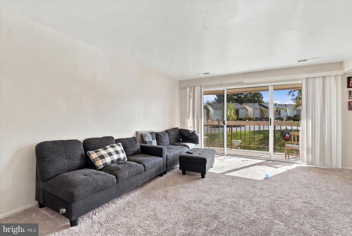 18816 WALKERS CHOICE ROAD 18816