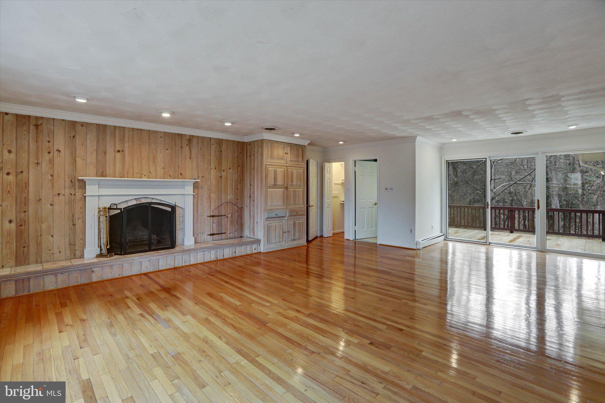 HARBOR HILLS - Residential