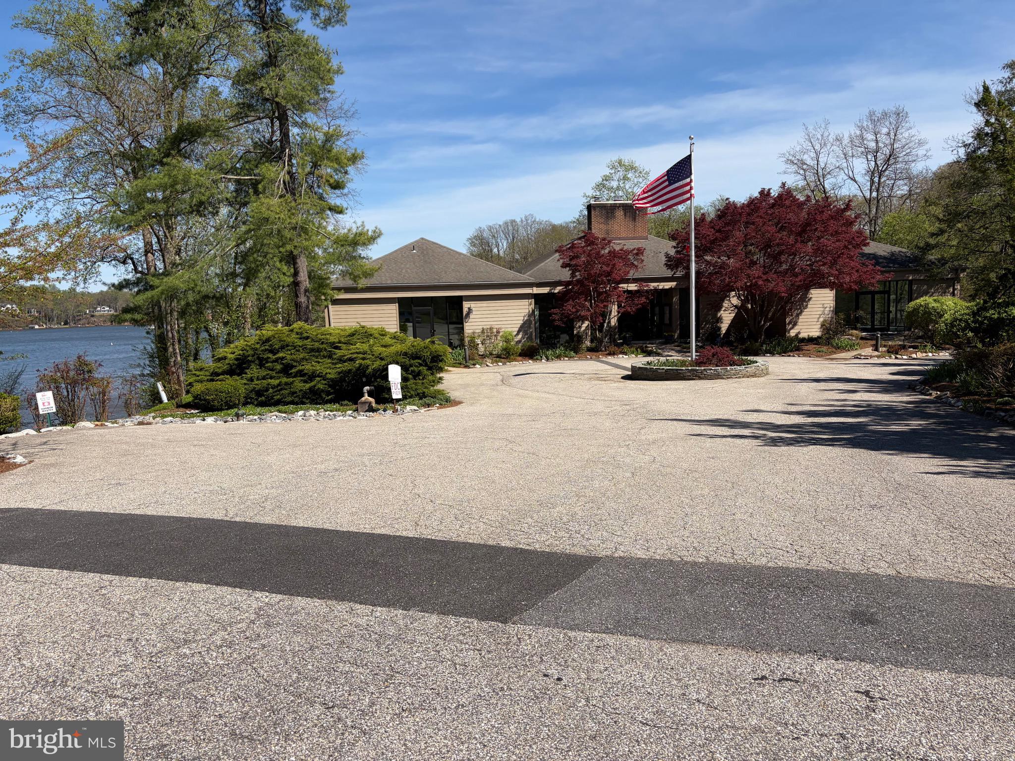 HARBOR HILLS - Residential