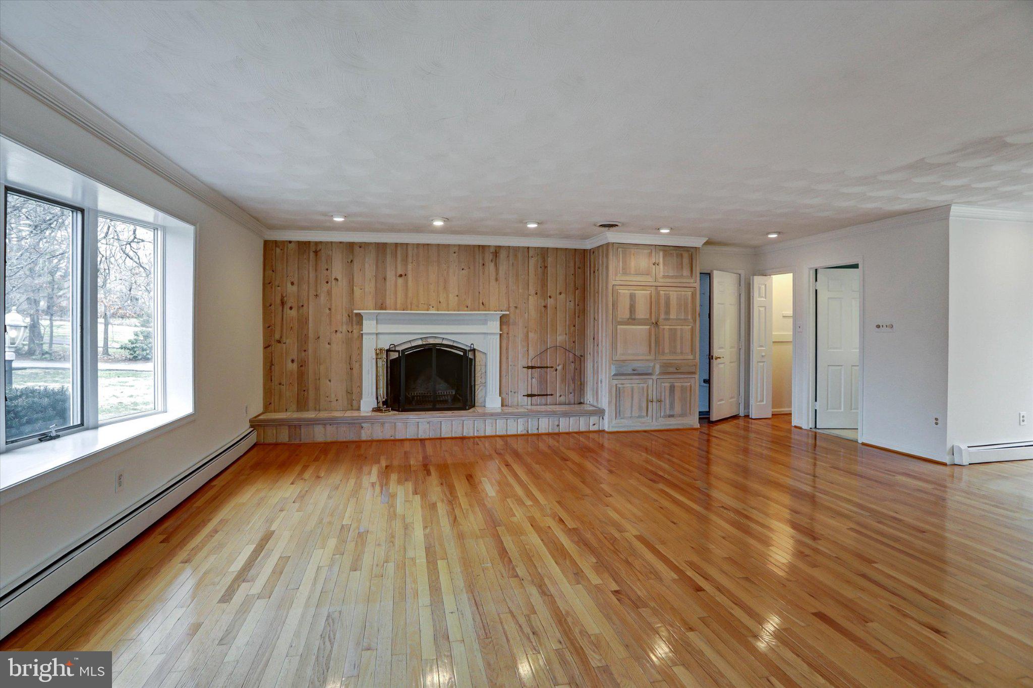 HARBOR HILLS - Residential