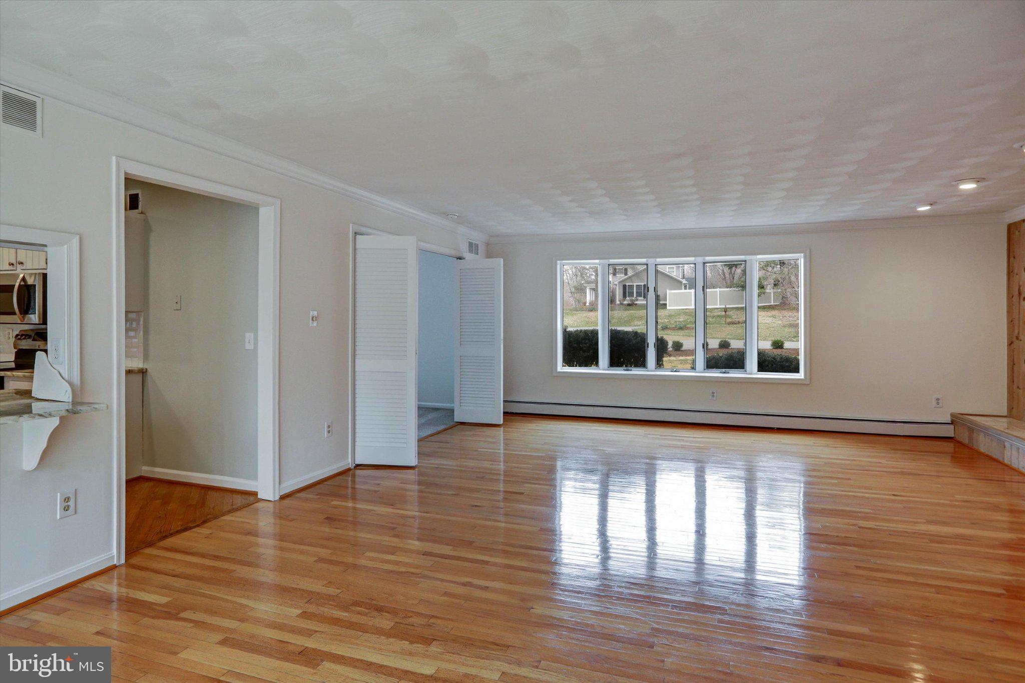 HARBOR HILLS - Residential