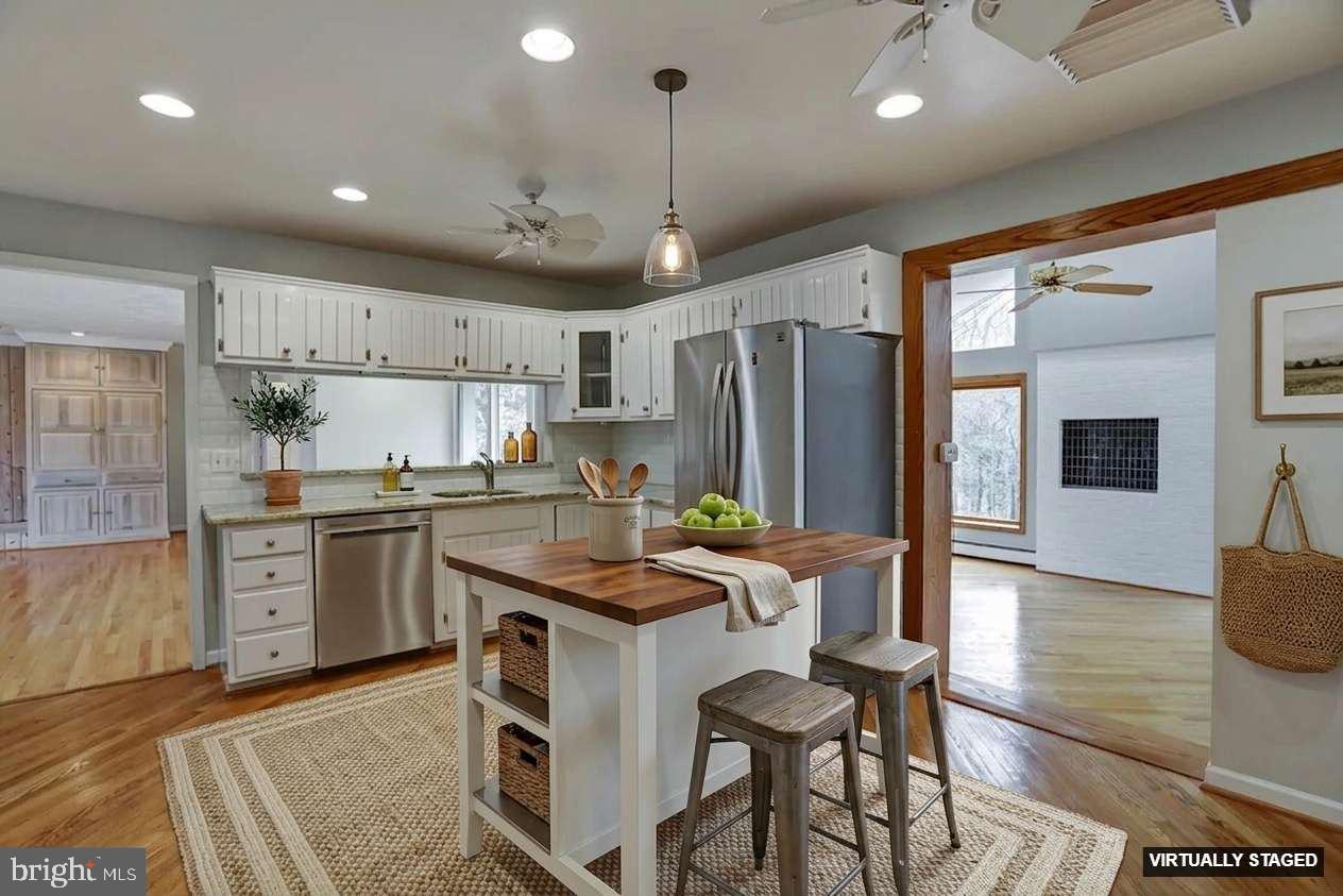 HARBOR HILLS - Residential