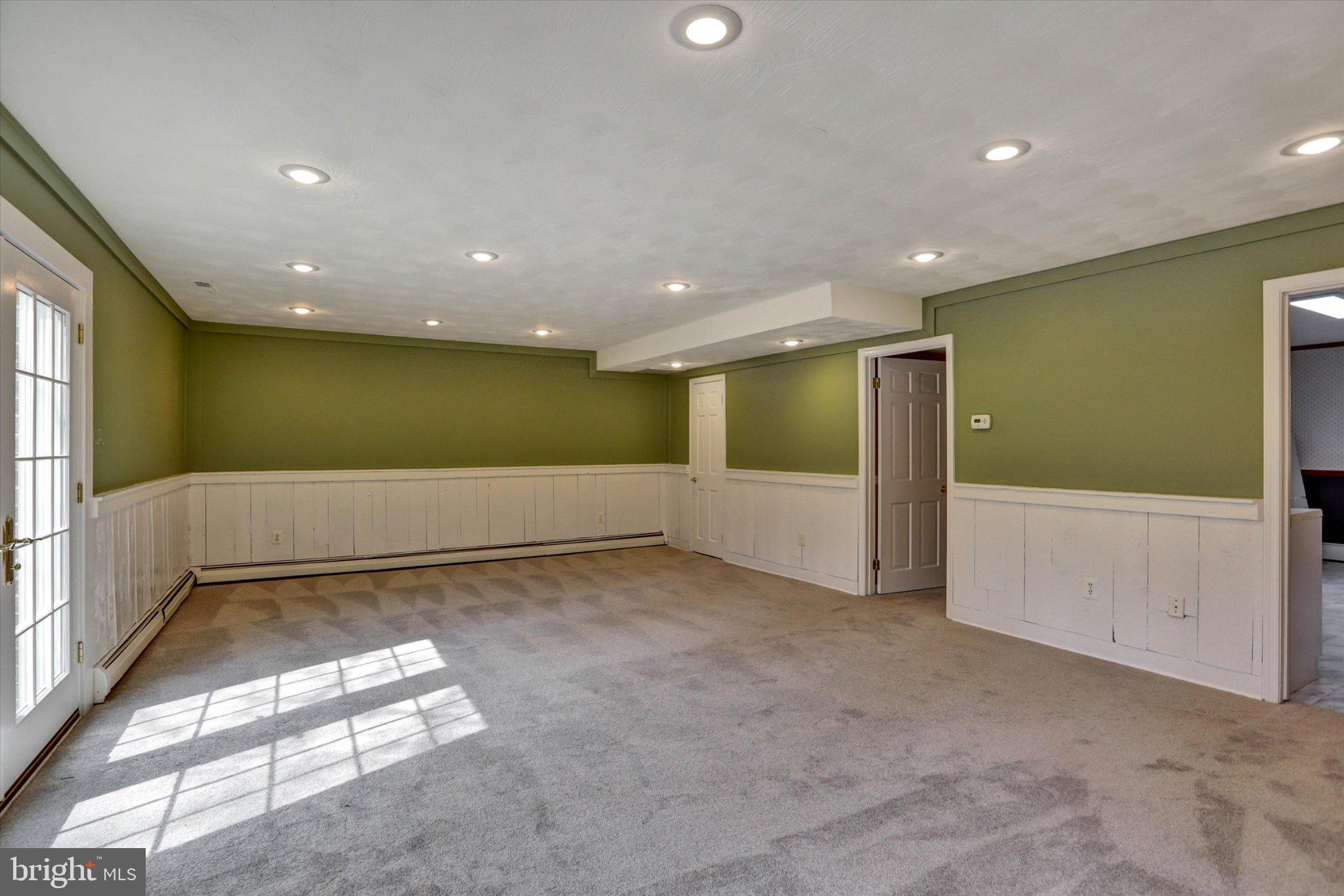 HARBOR HILLS - Residential