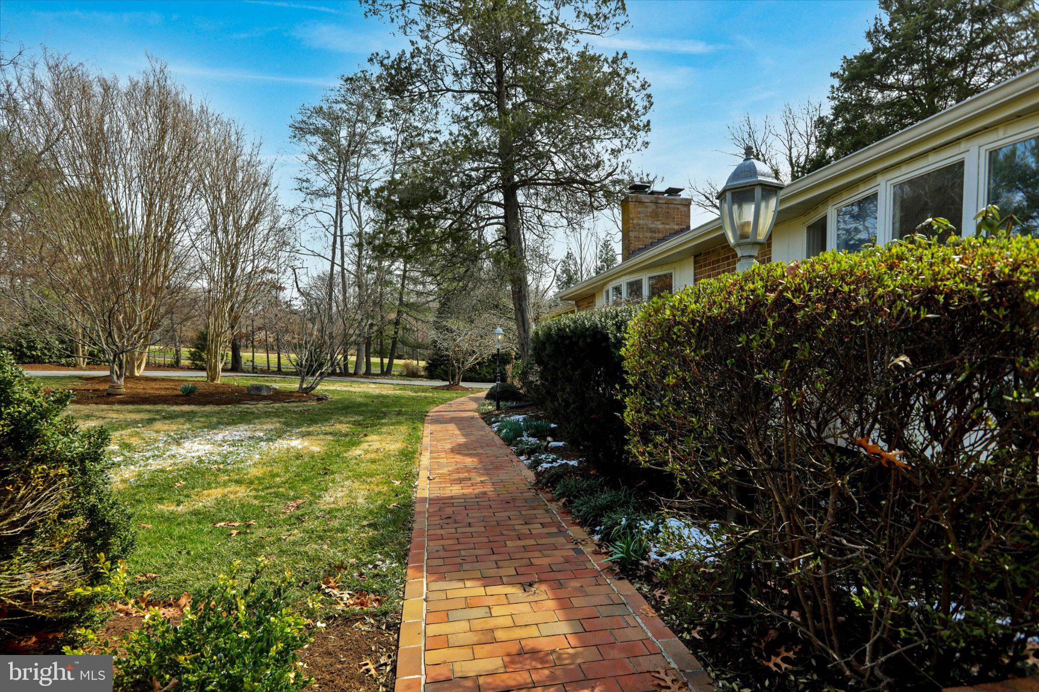 HARBOR HILLS - Residential