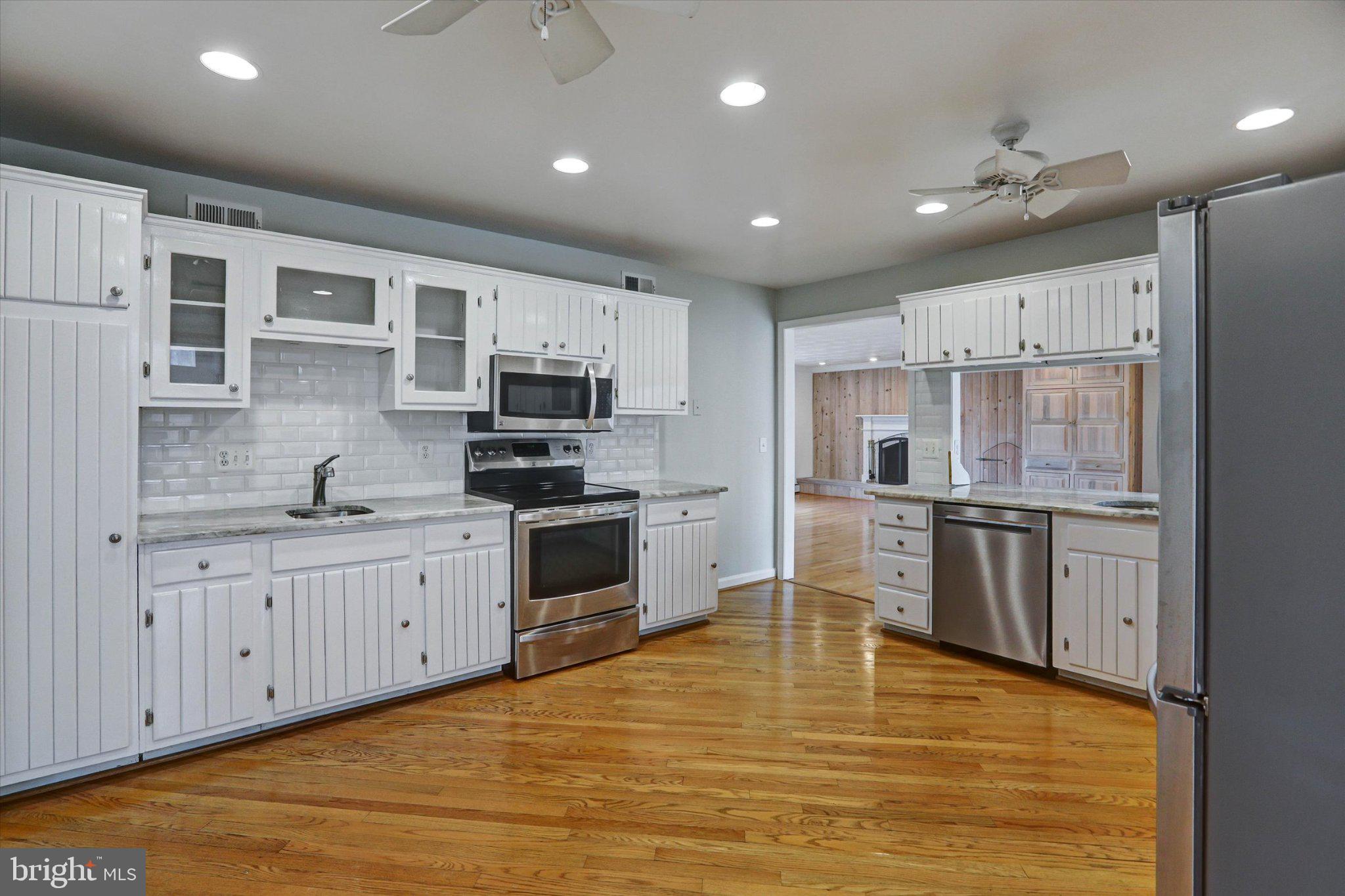 HARBOR HILLS - Residential