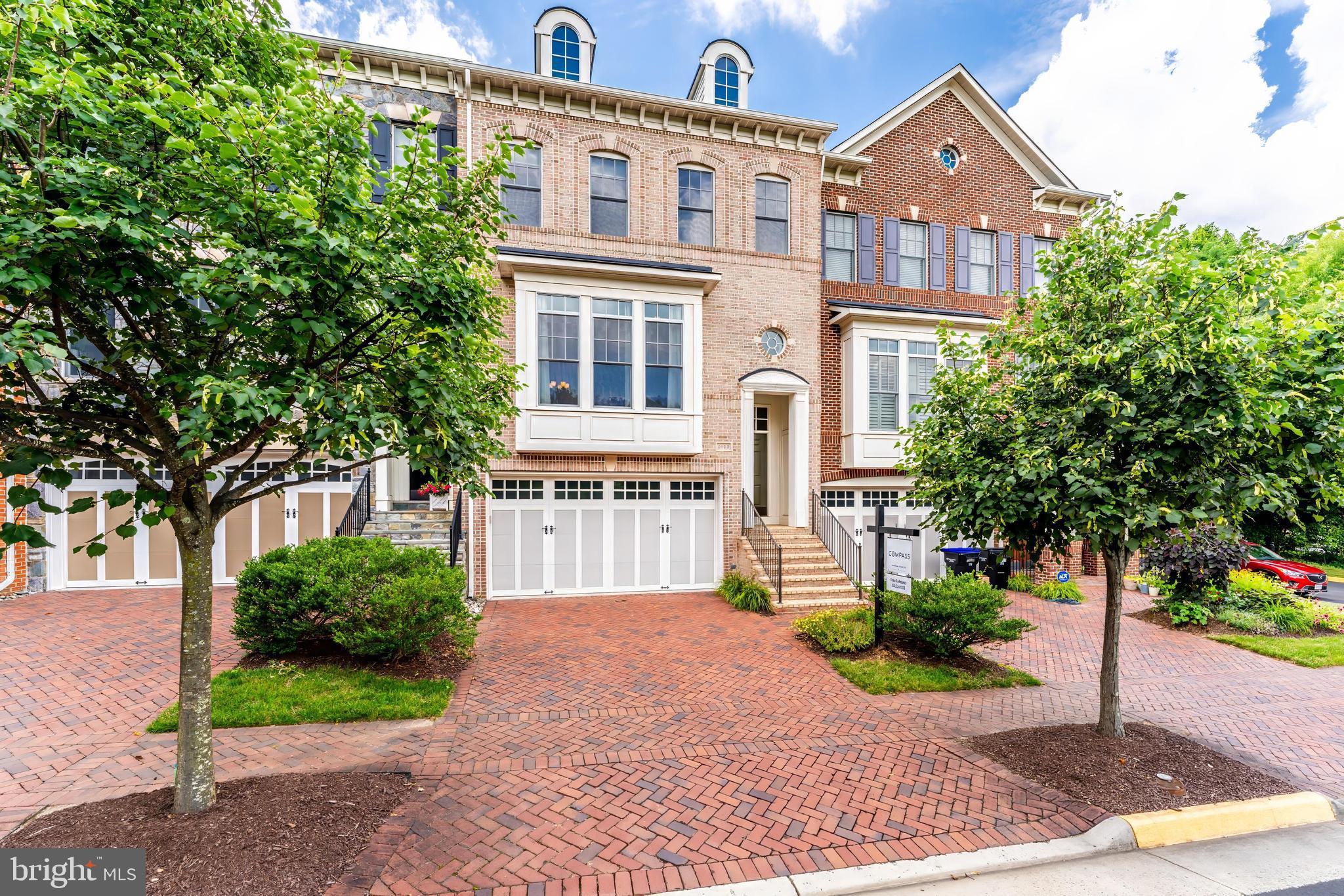 2122 MCCONVEY PLACE