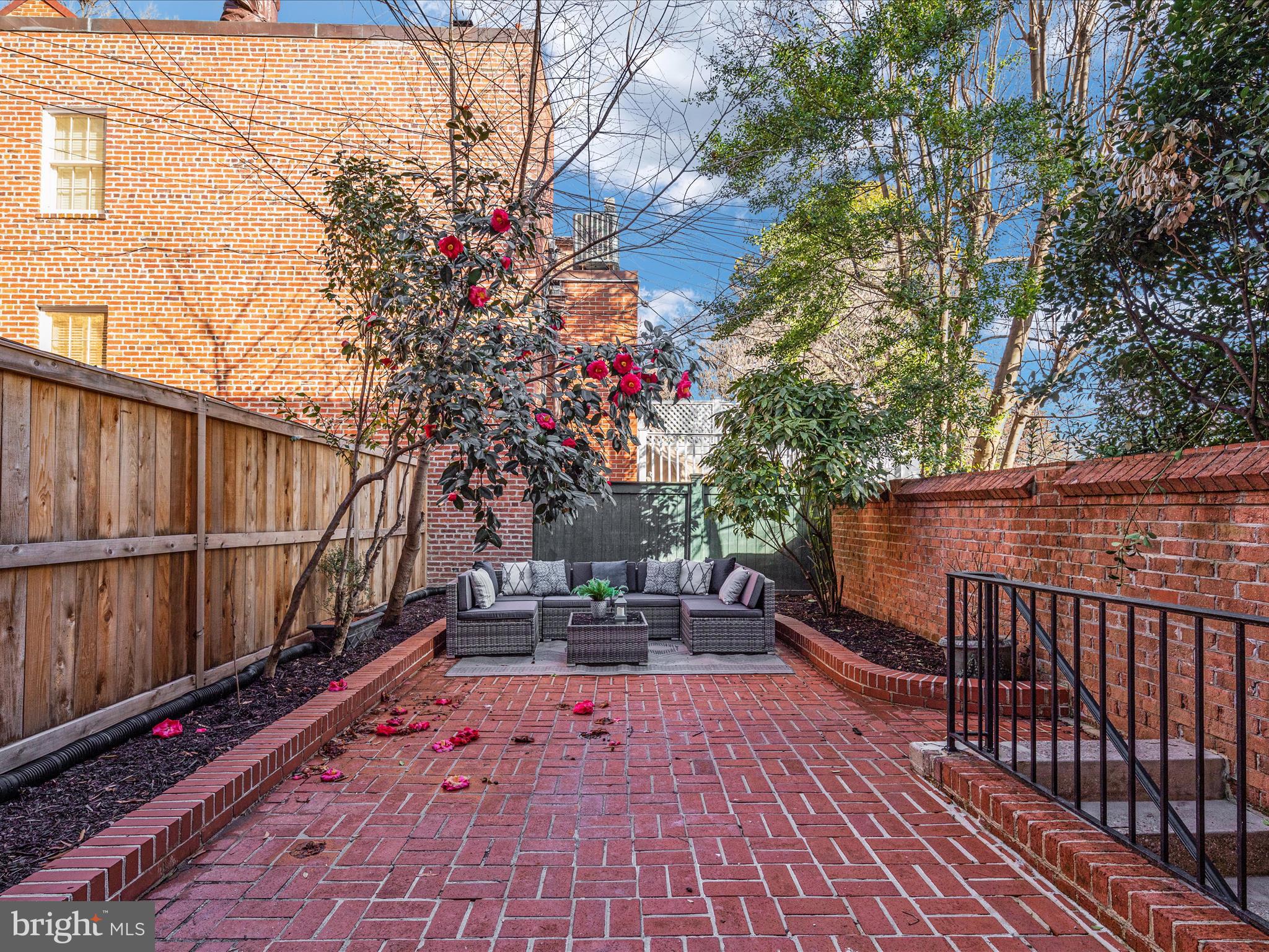 GEORGETOWN - Residential