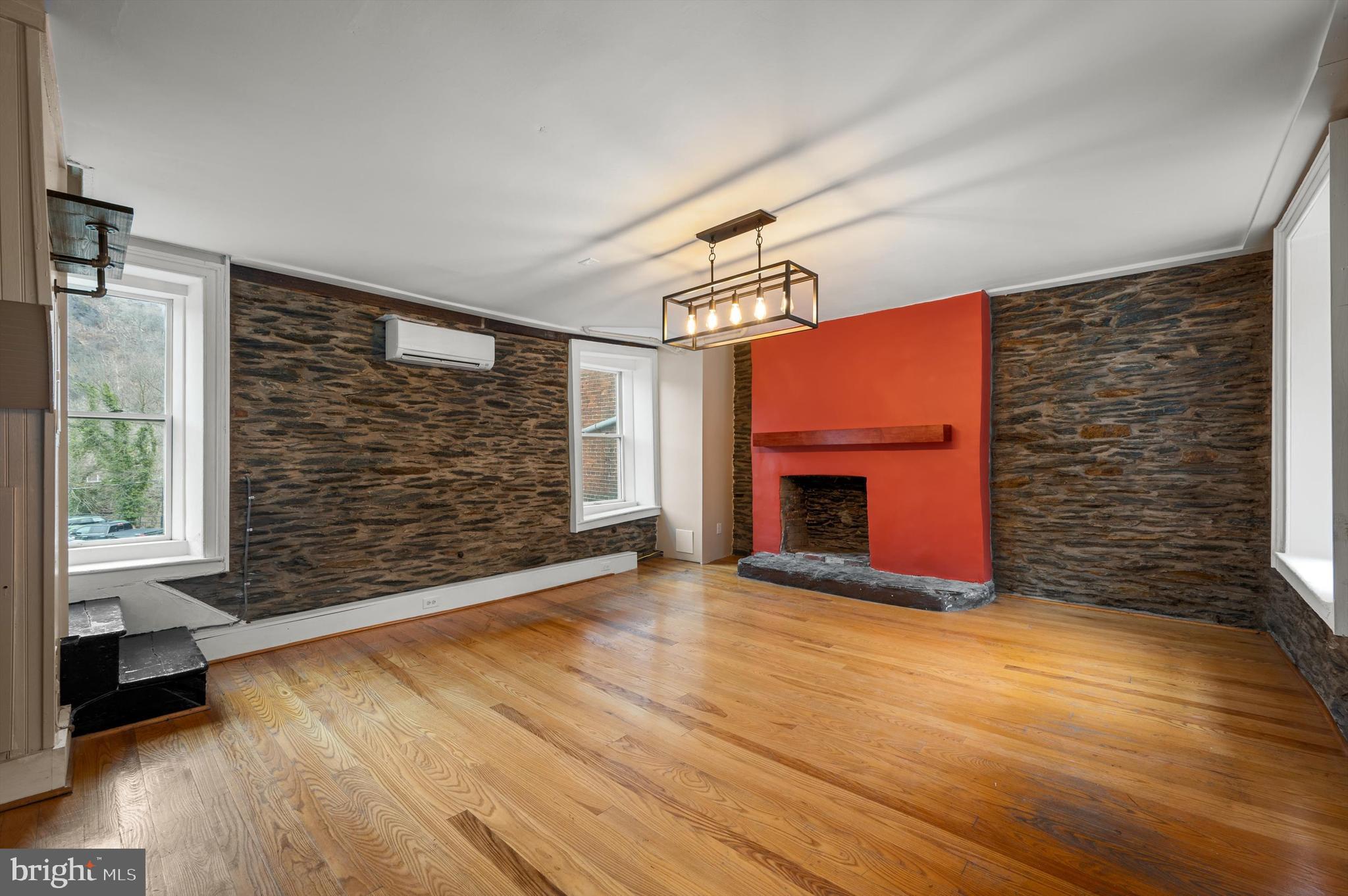 170 HIGH ST / 173 POTOMAC STREET