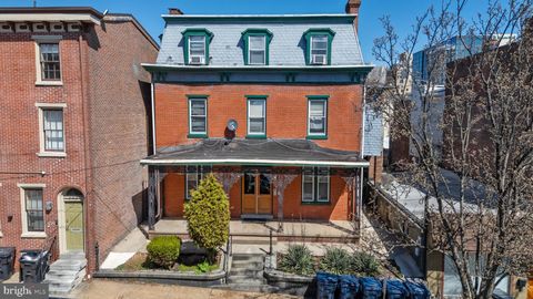 Photo of 305 W 6th Street, WILMINGTON, DE 19801 (MLS # DENC2086668)