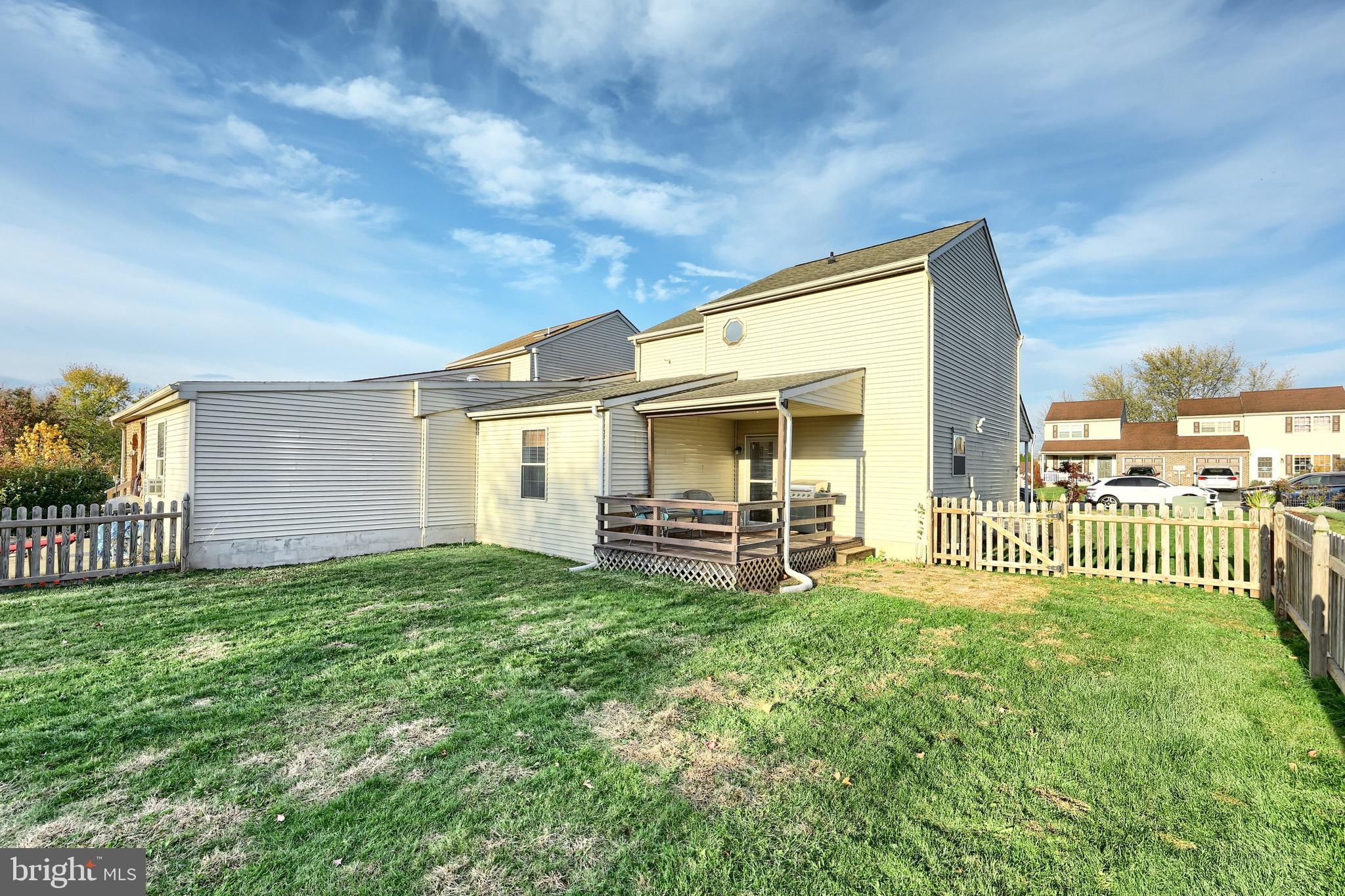 STONEBRIDGE CROSSING - Residential