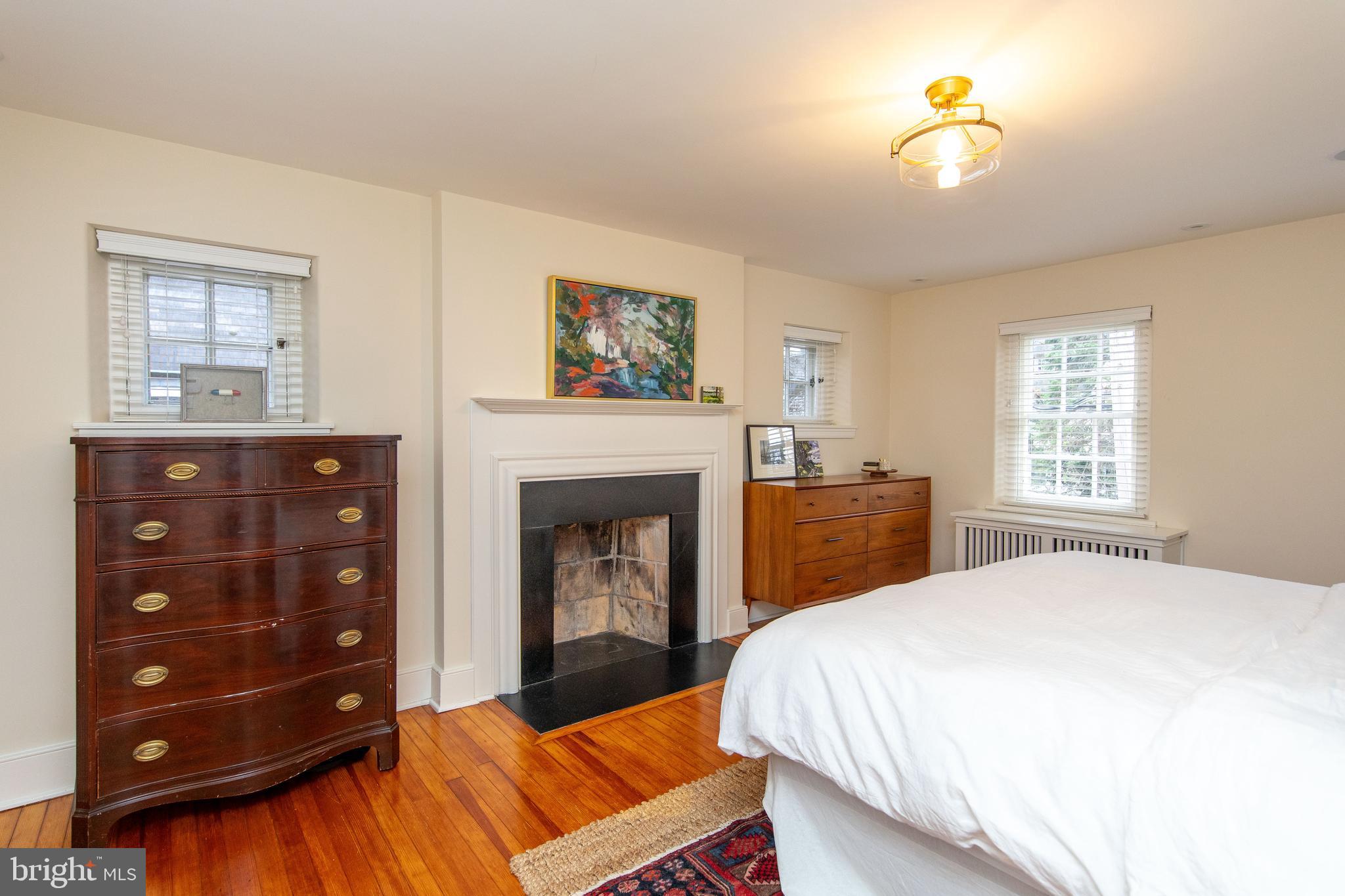 CHESTNUT HILL - Residential