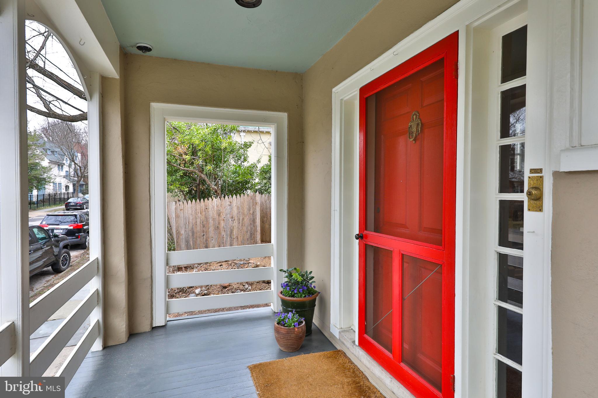 CHESTNUT HILL - Residential