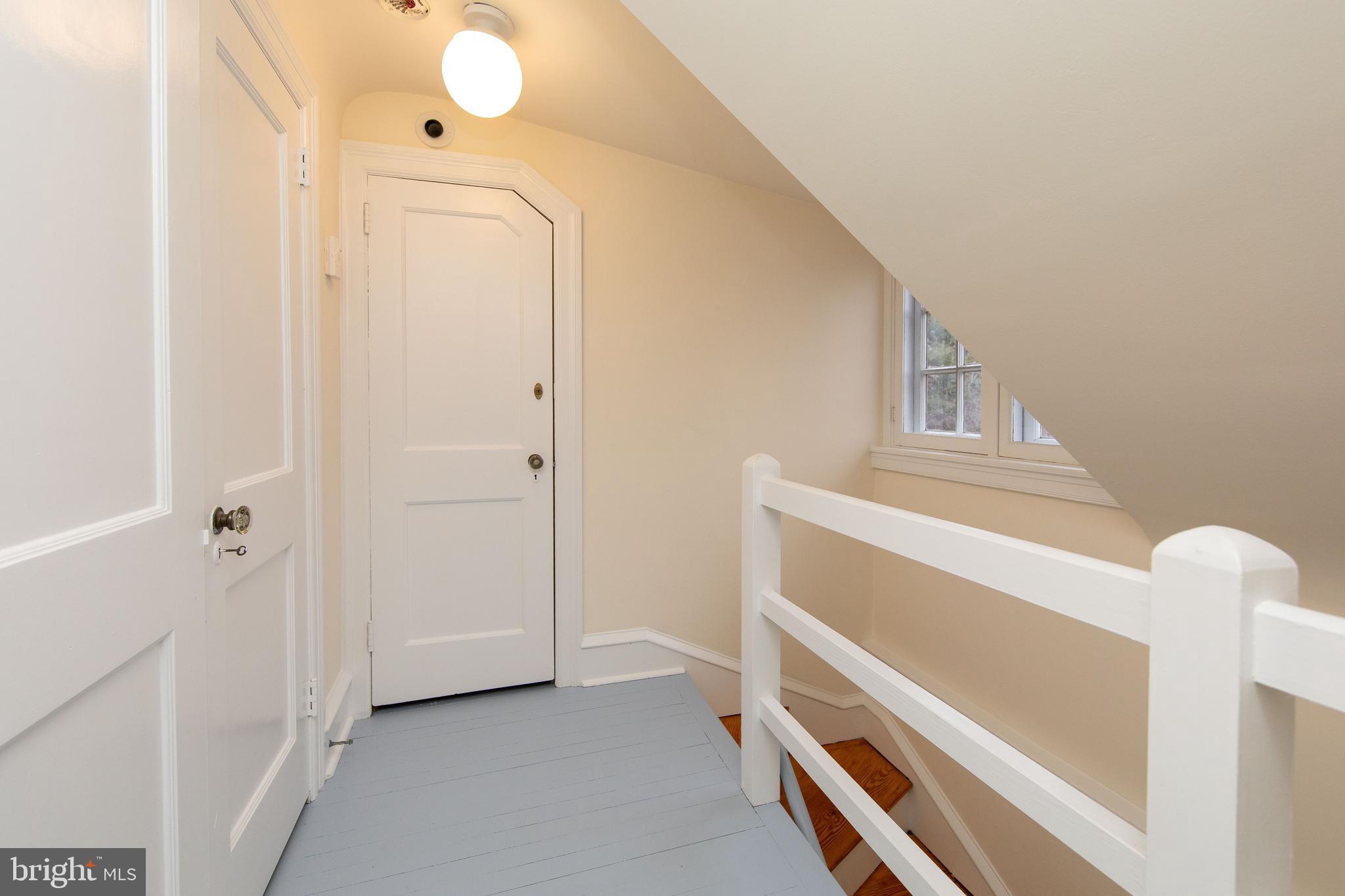 CHESTNUT HILL - Residential