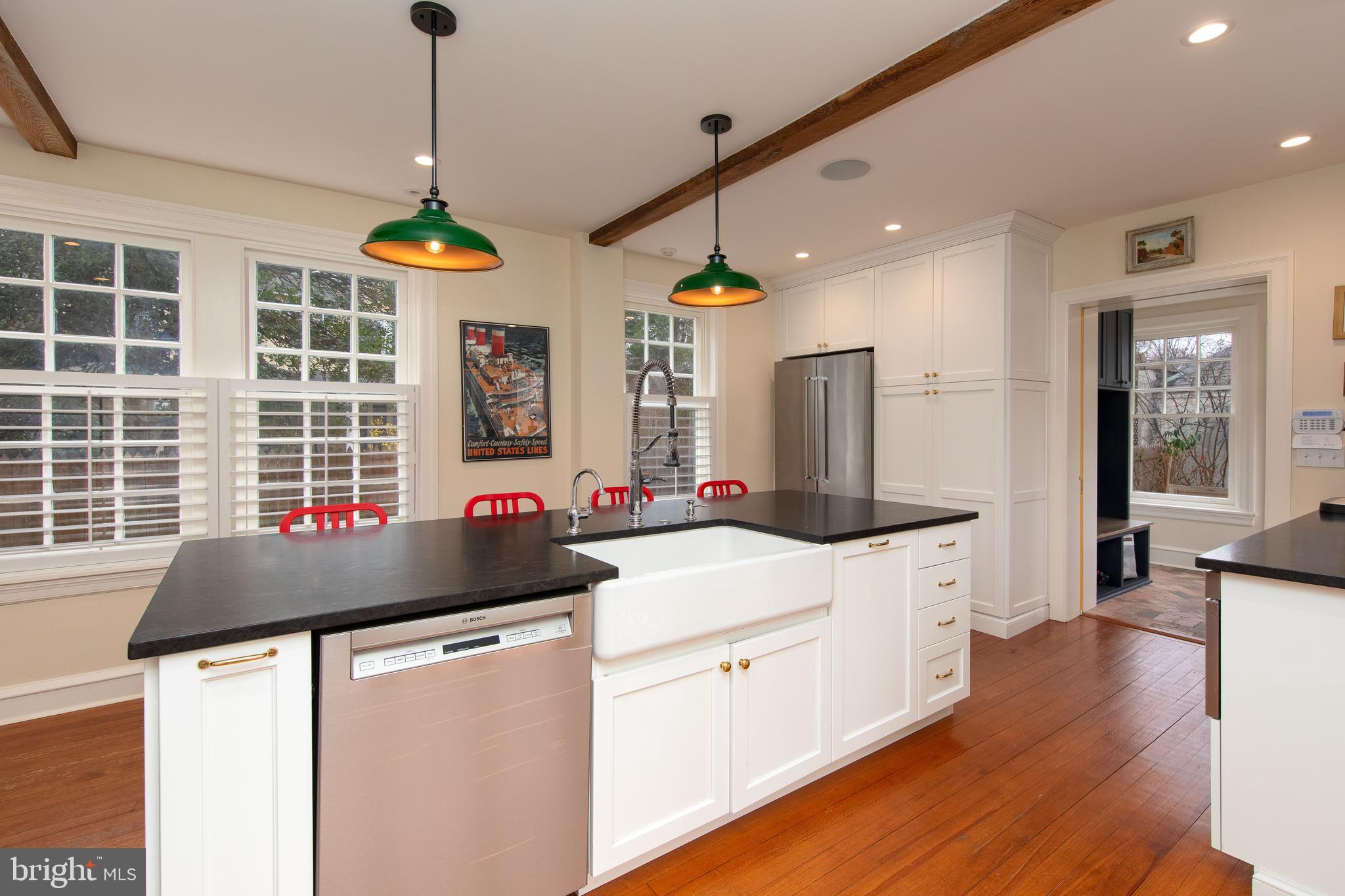 CHESTNUT HILL - Residential