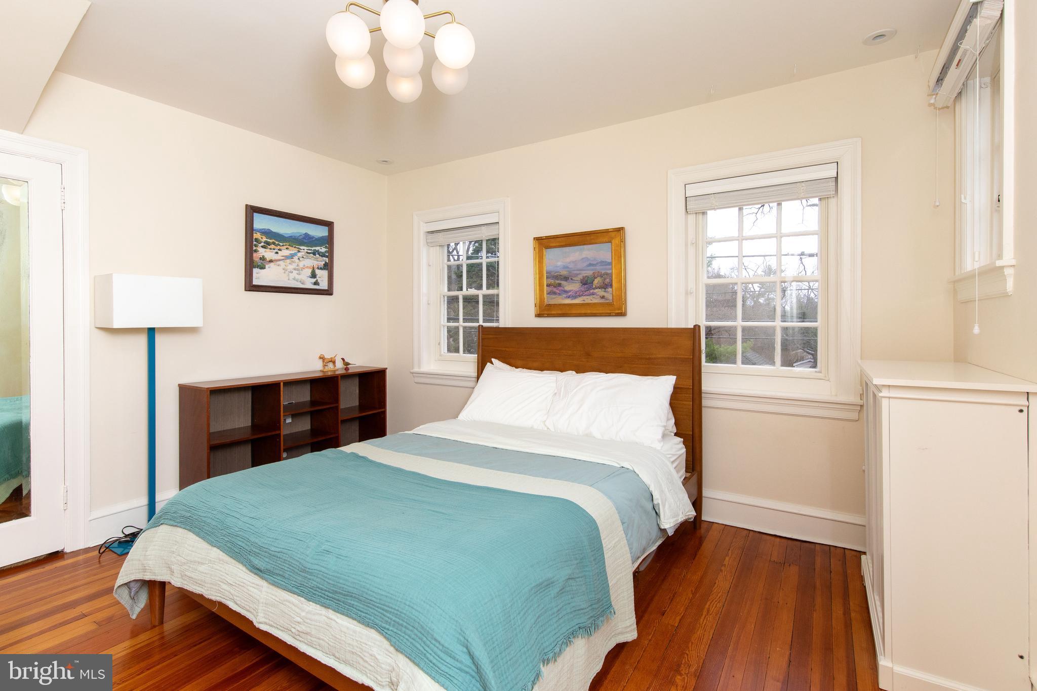 CHESTNUT HILL - Residential