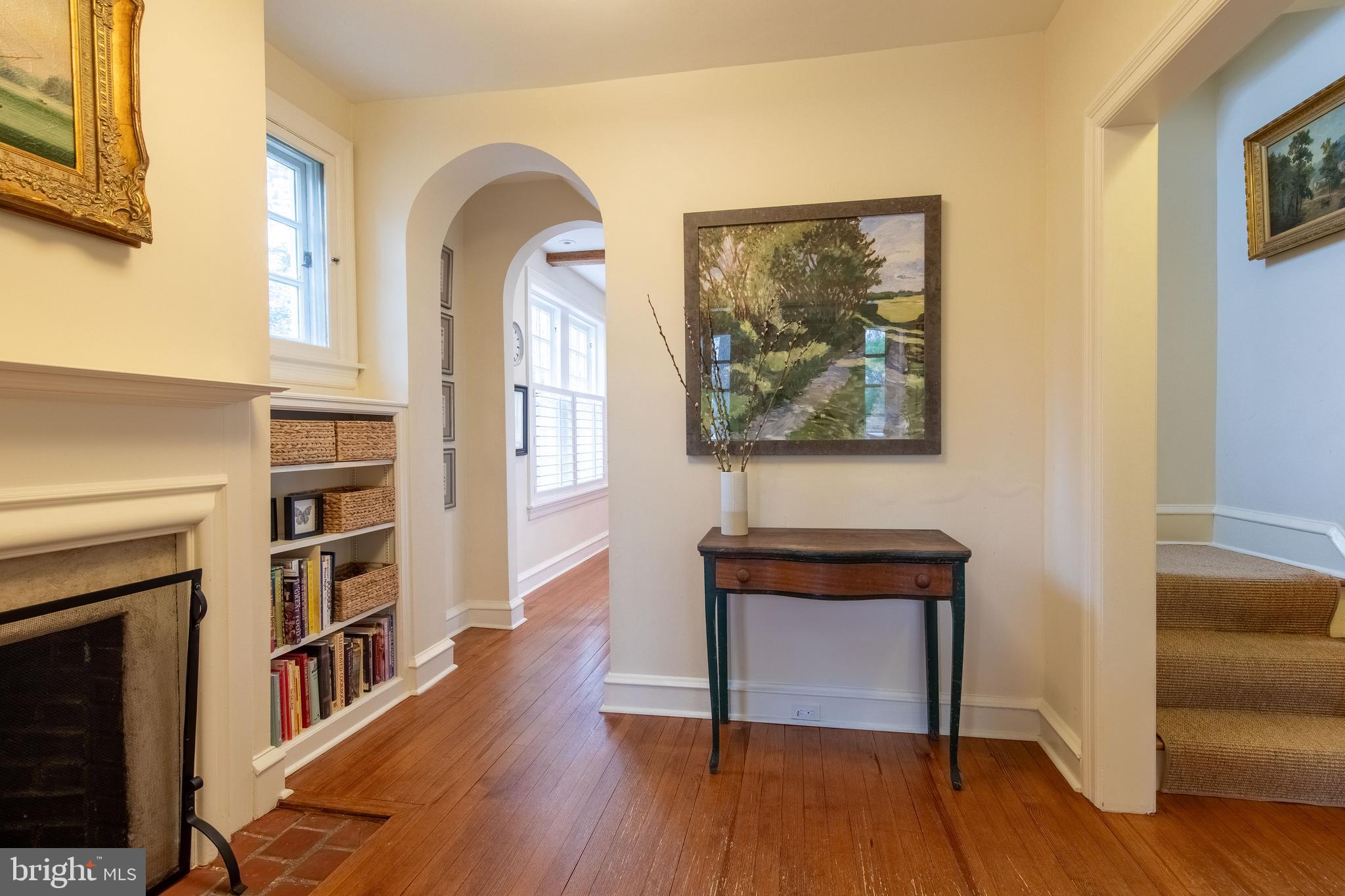 CHESTNUT HILL - Residential