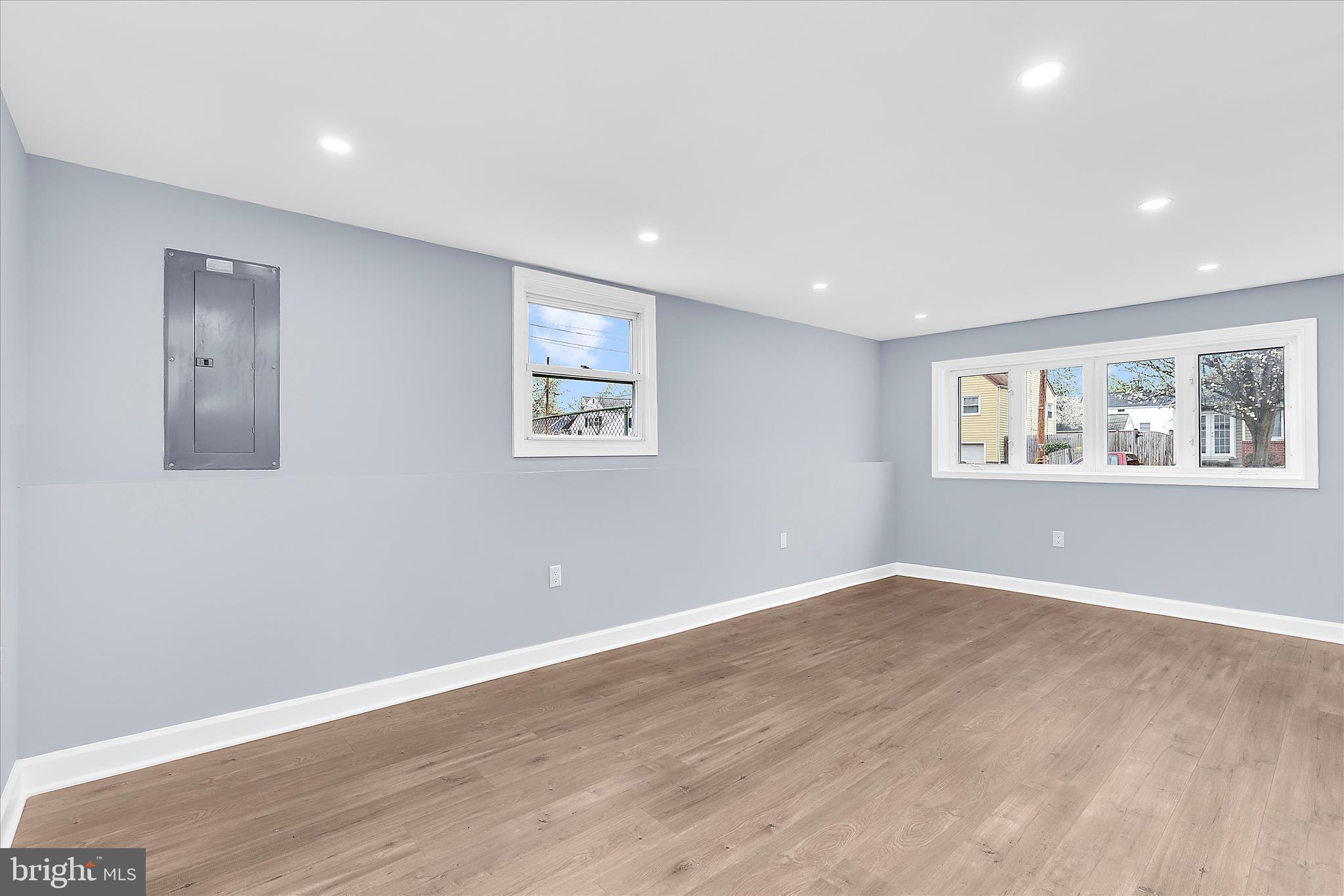 FAIRWAY GARDENS - Residential