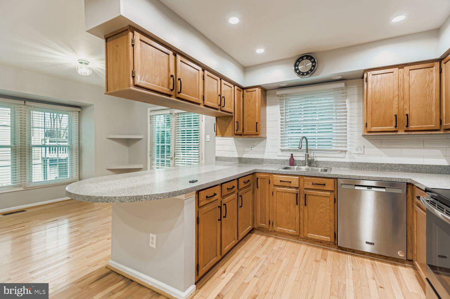 WHITE OAK - Residential