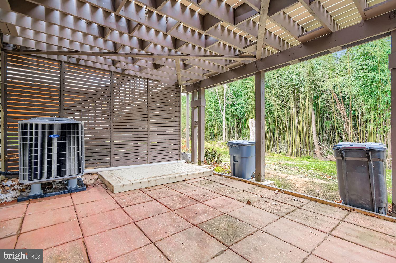 WHITE OAK - Residential