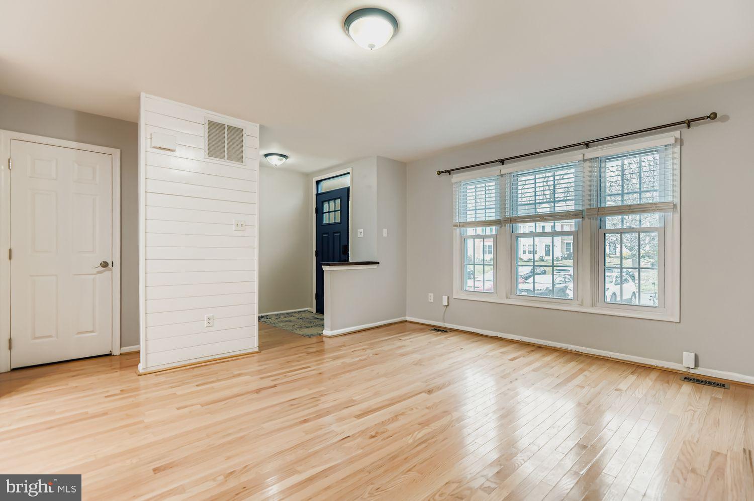 WHITE OAK - Residential