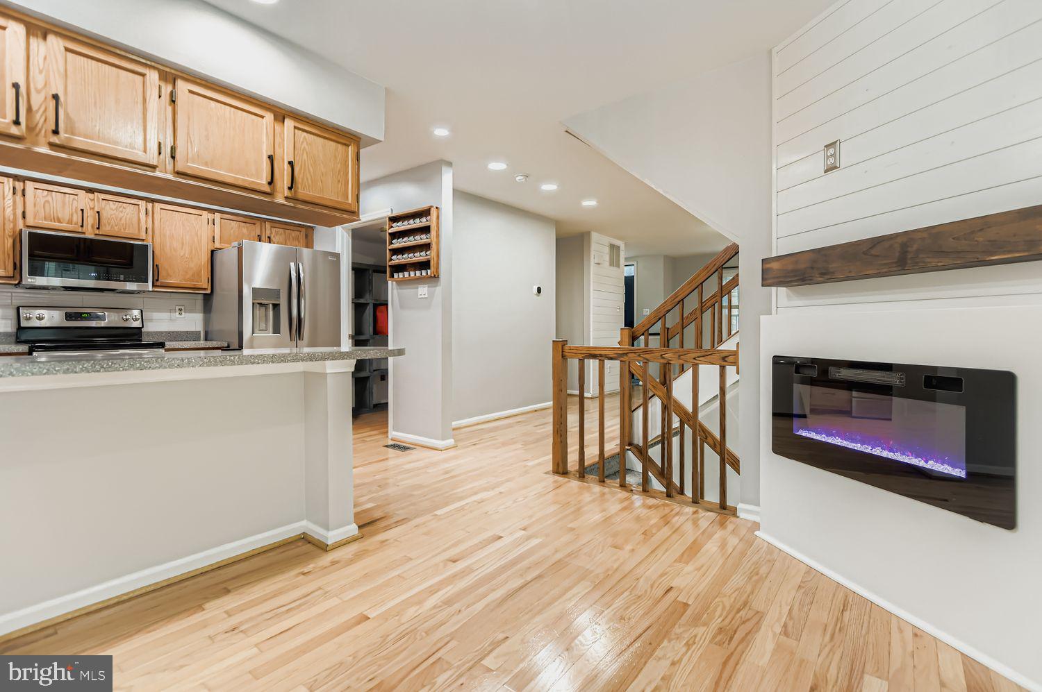 WHITE OAK - Residential