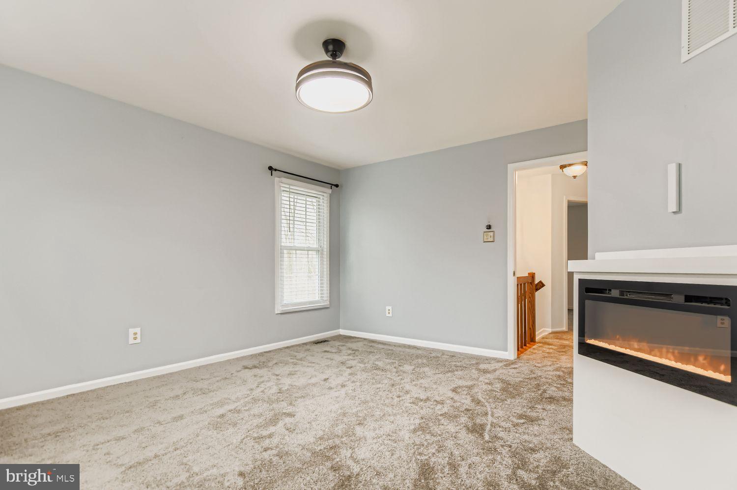 WHITE OAK - Residential