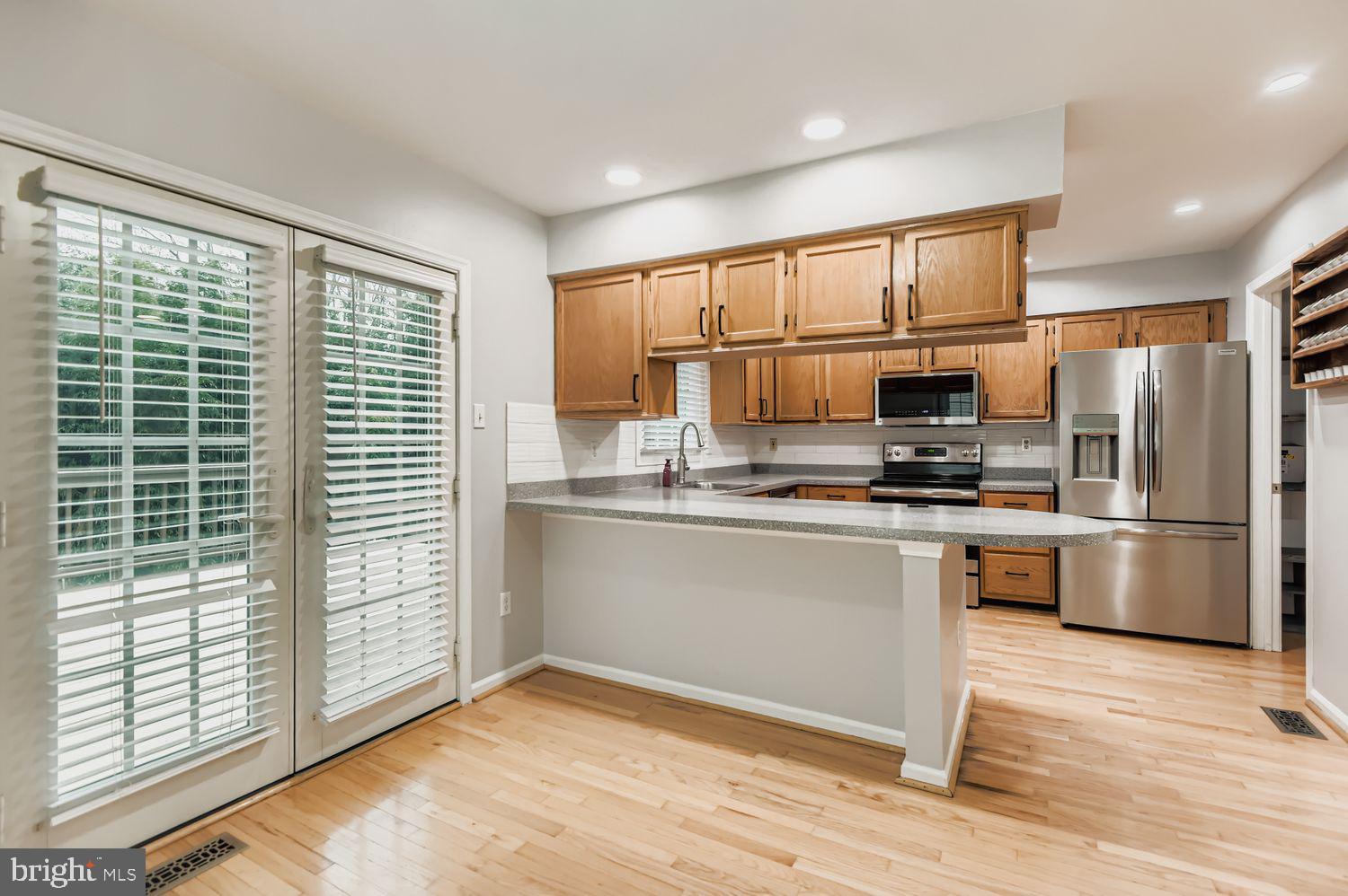 WHITE OAK - Residential