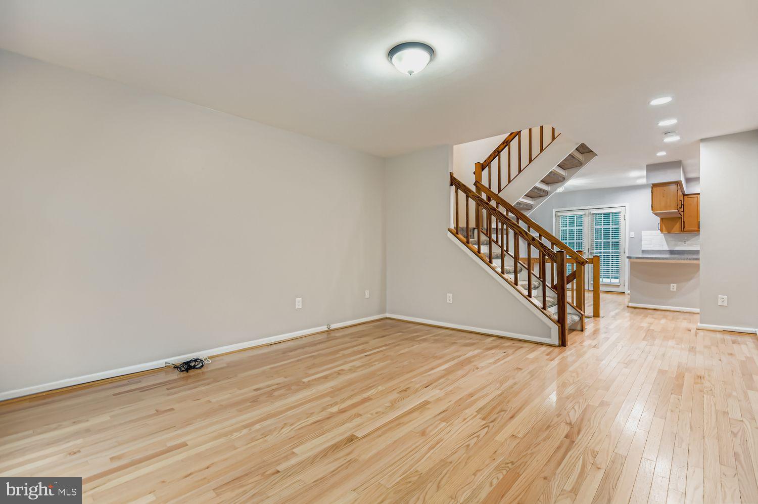 WHITE OAK - Residential