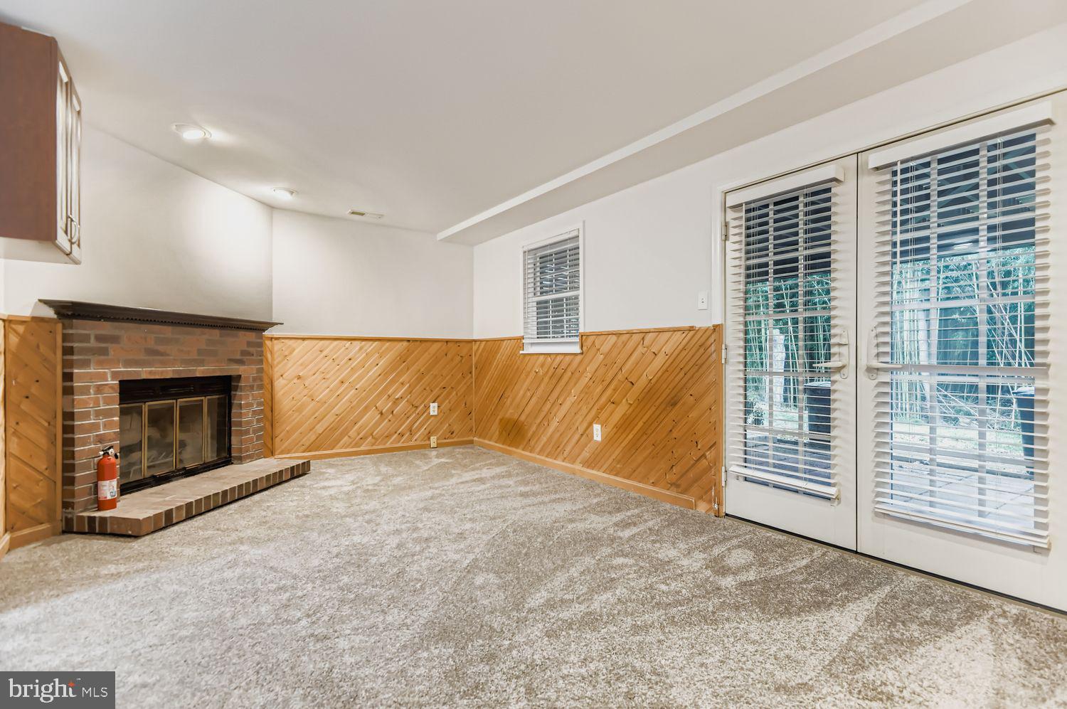 WHITE OAK - Residential