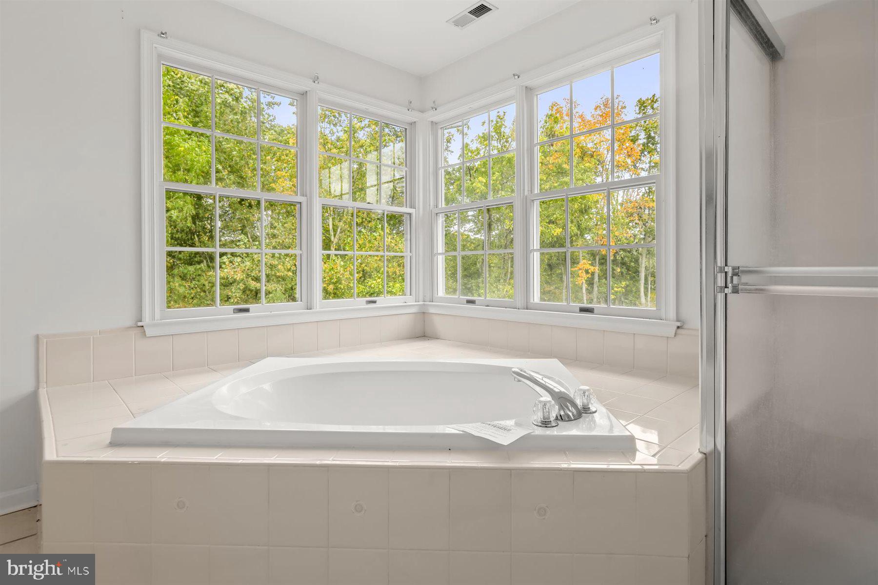 RIVER DOWNS - Residential