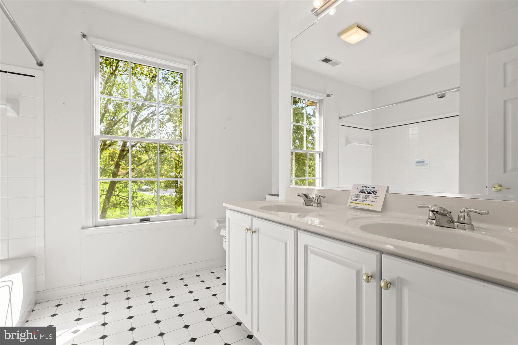 RIVER DOWNS - Residential