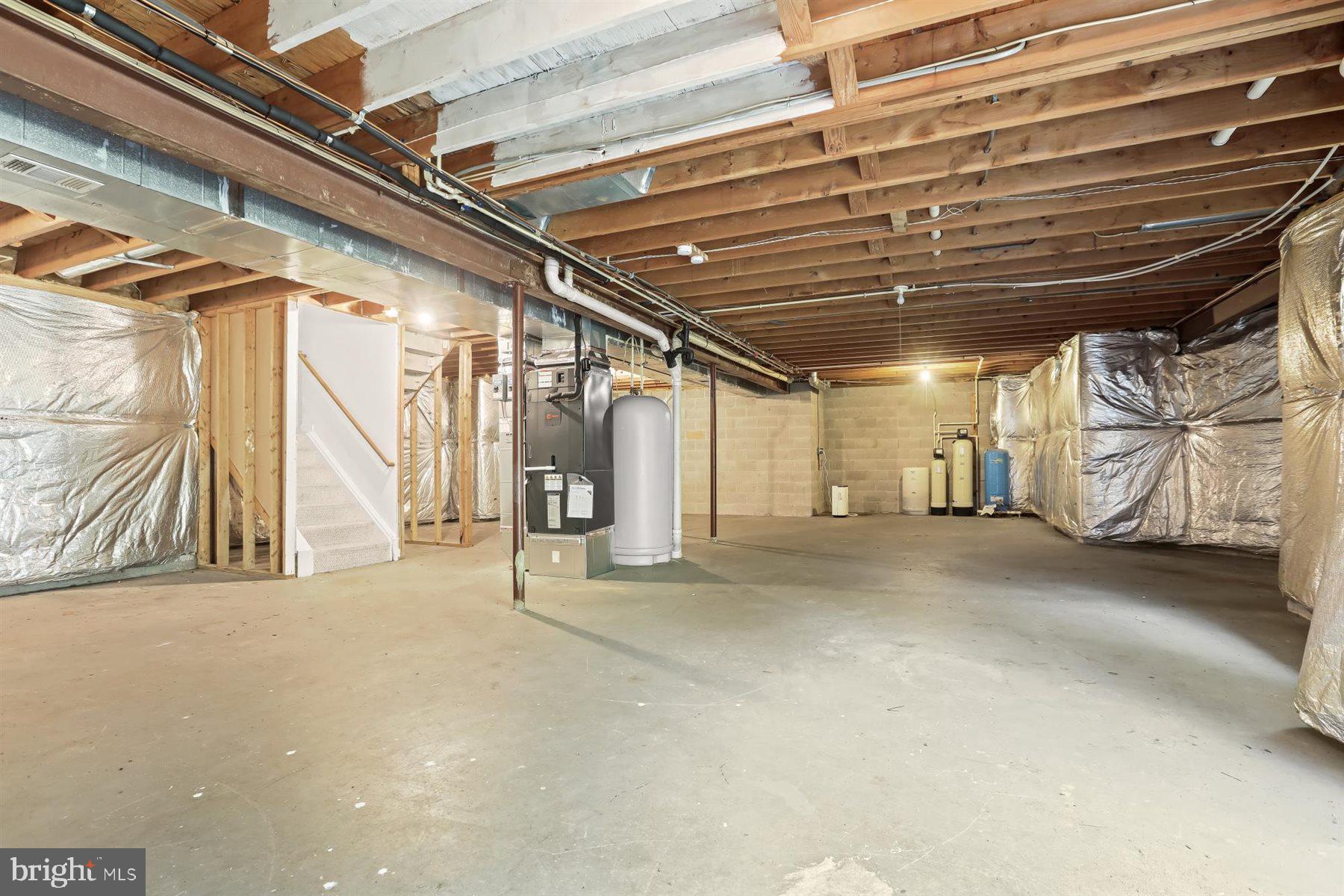 RIVER DOWNS - Residential