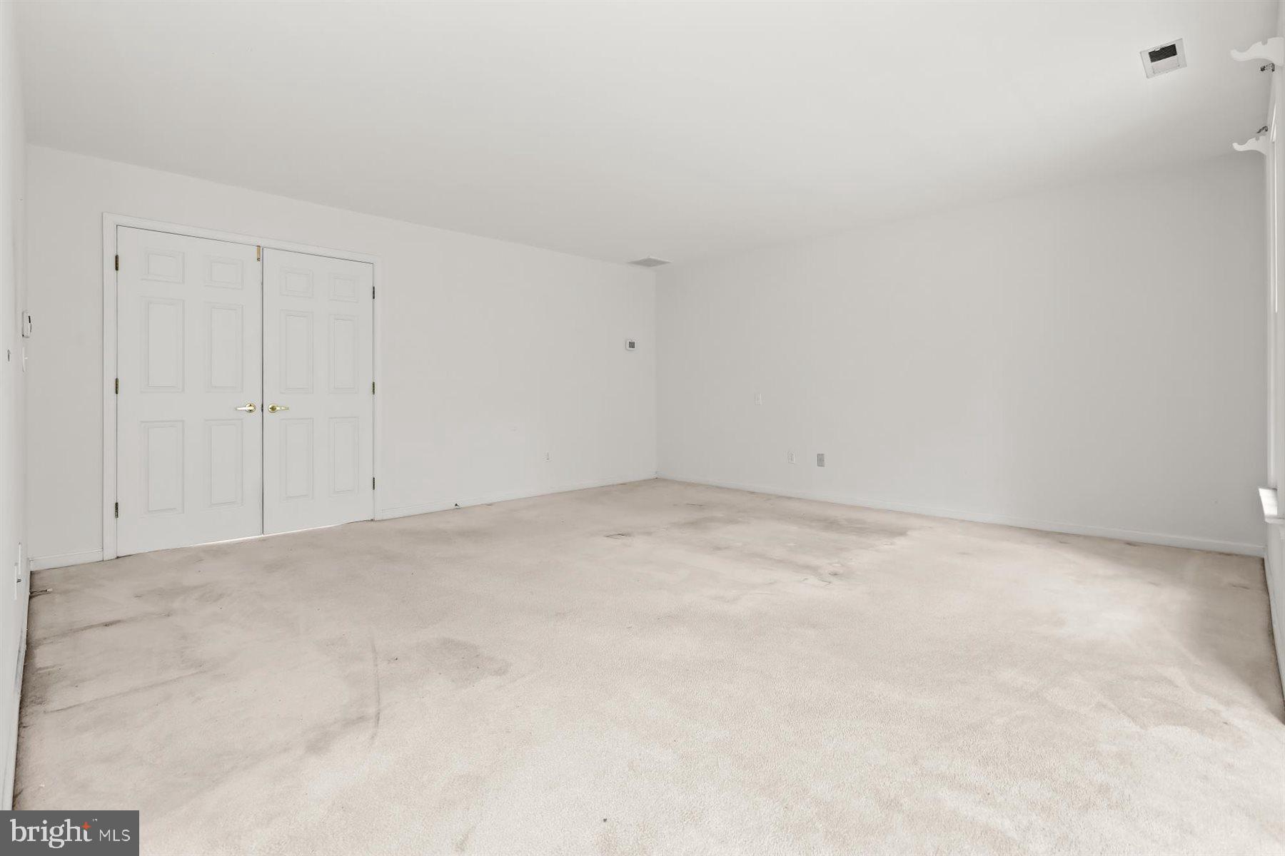 RIVER DOWNS - Residential