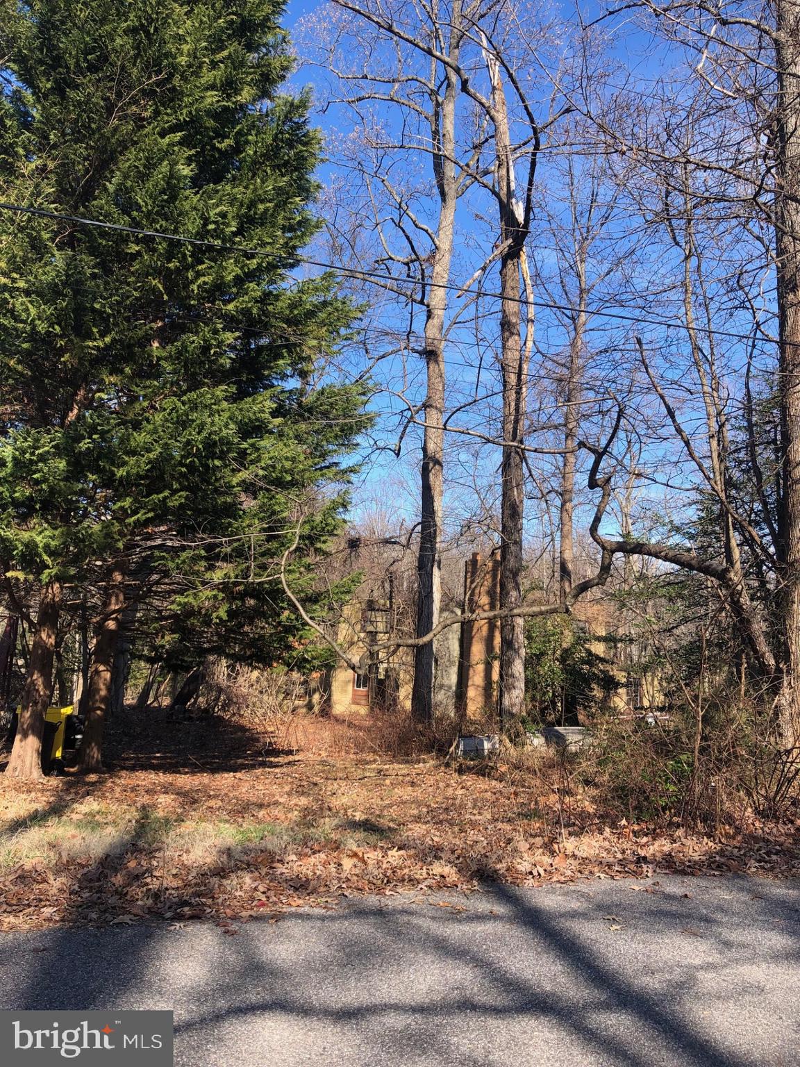 BAY HIGHLANDS - Land