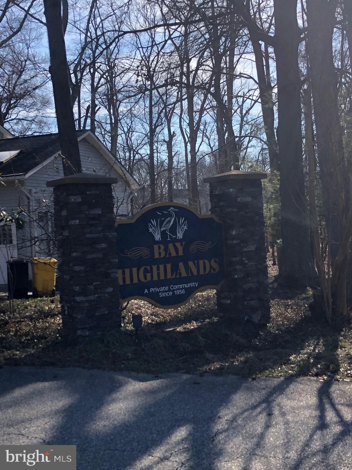 BAY HIGHLANDS - Land