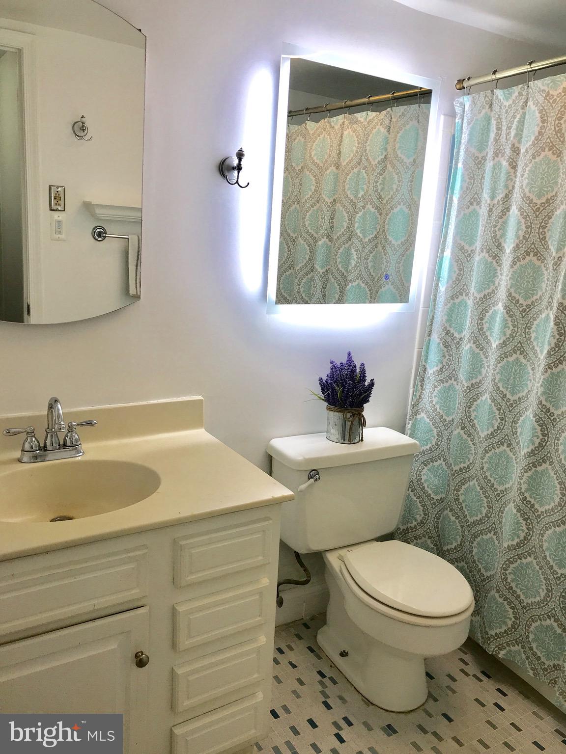 HERITAGE KNOLL - Residential