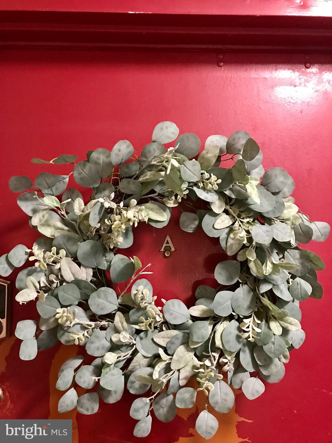 HERITAGE KNOLL - Residential