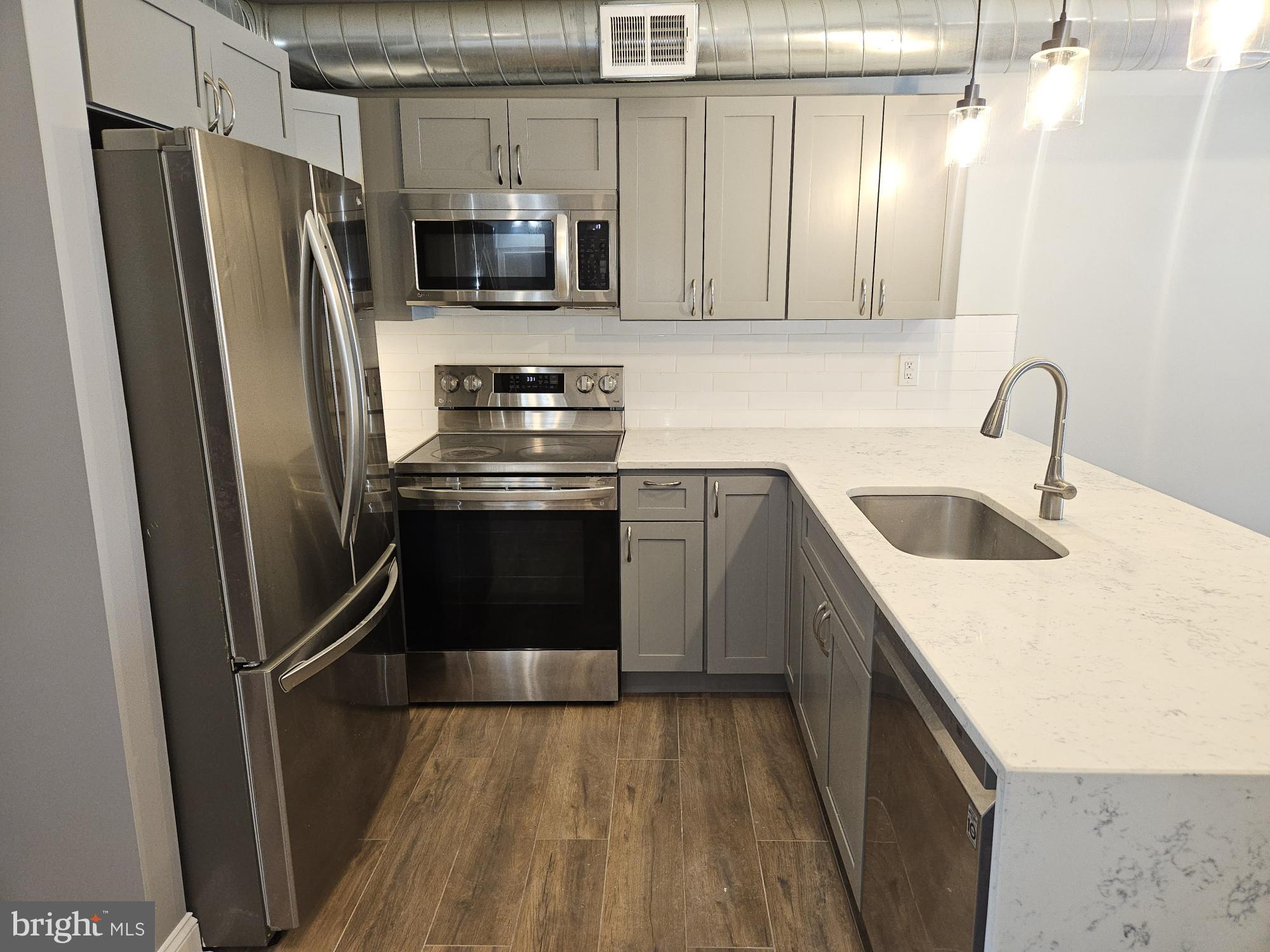 59 E HIGH STREET E