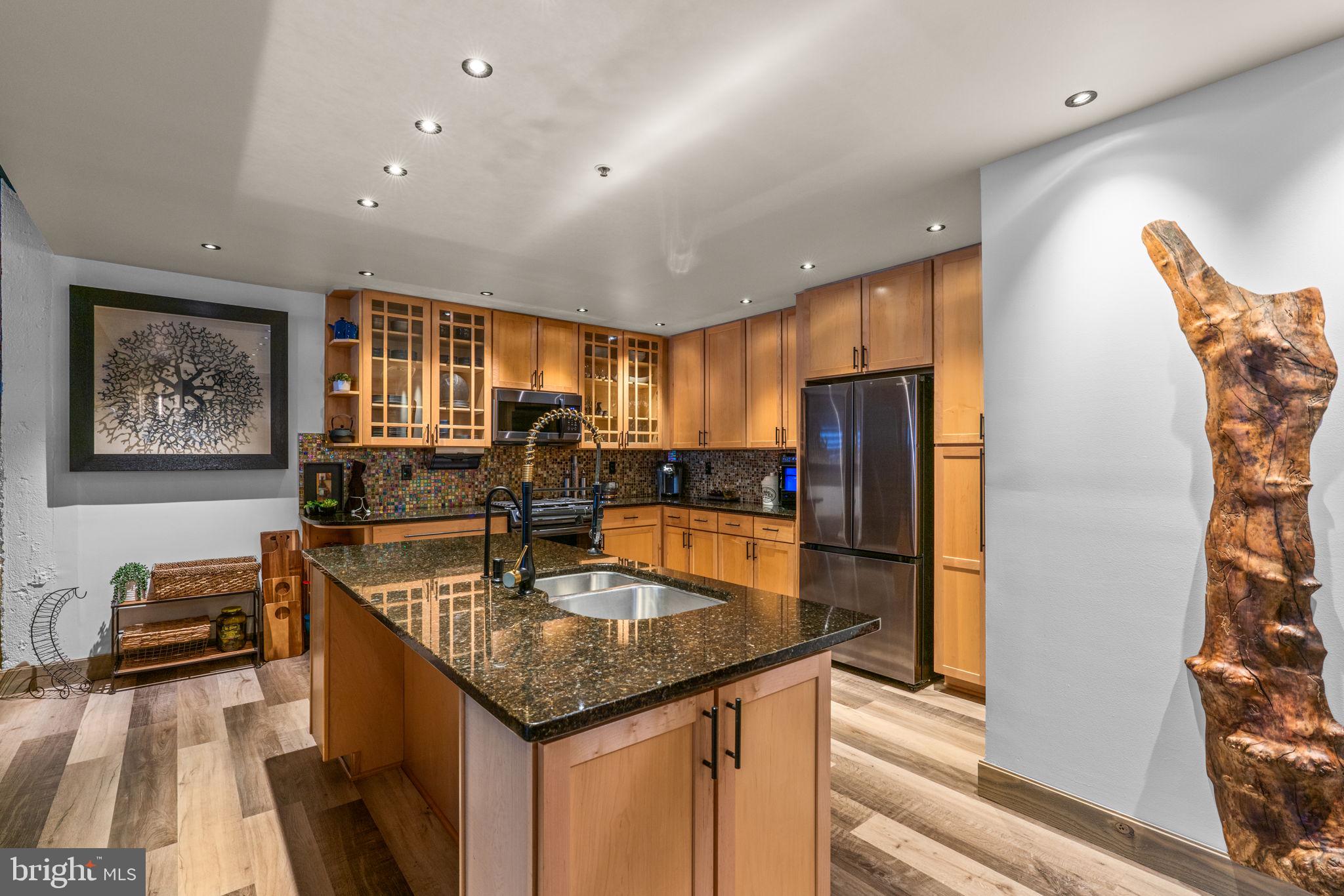 BRECO CONDOMINIUMS - Residential
