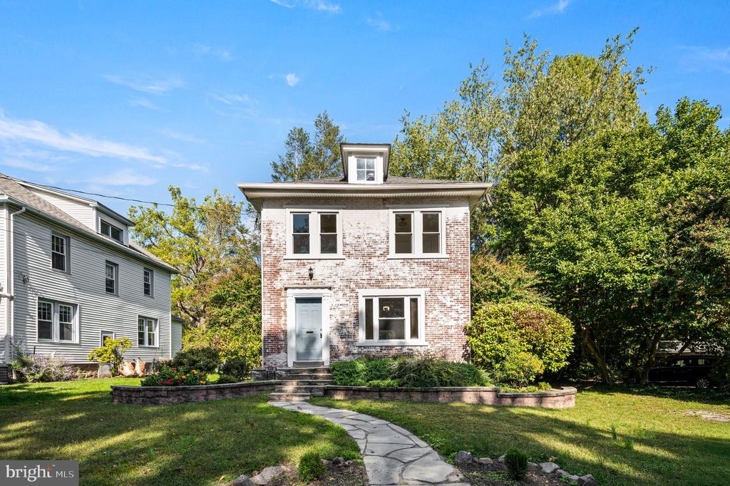 Photo of 345 Vassar Avenue, SWARTHMORE, PA 19081 (MLS # PADE2101650)