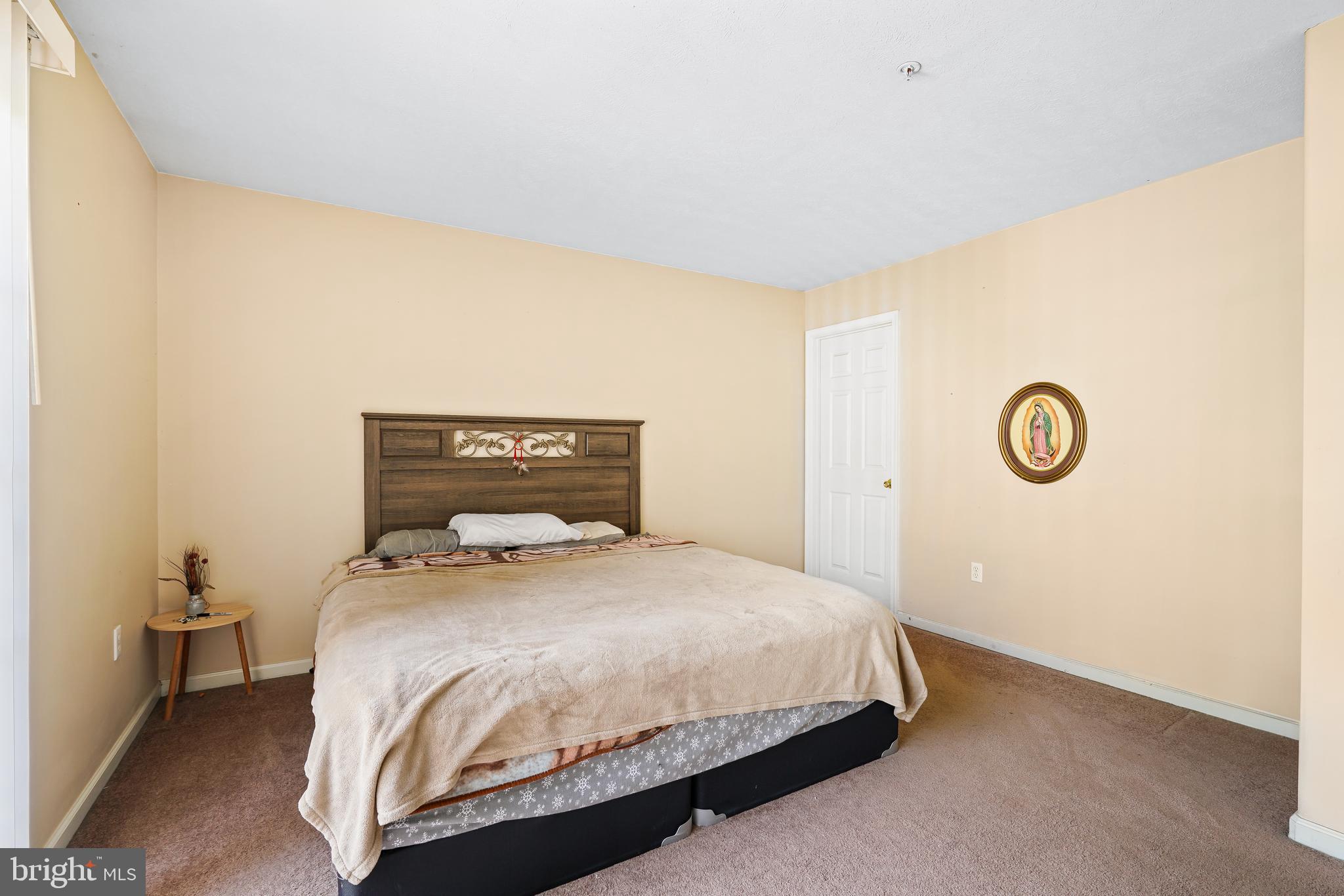 WALNUT HILL - Residential