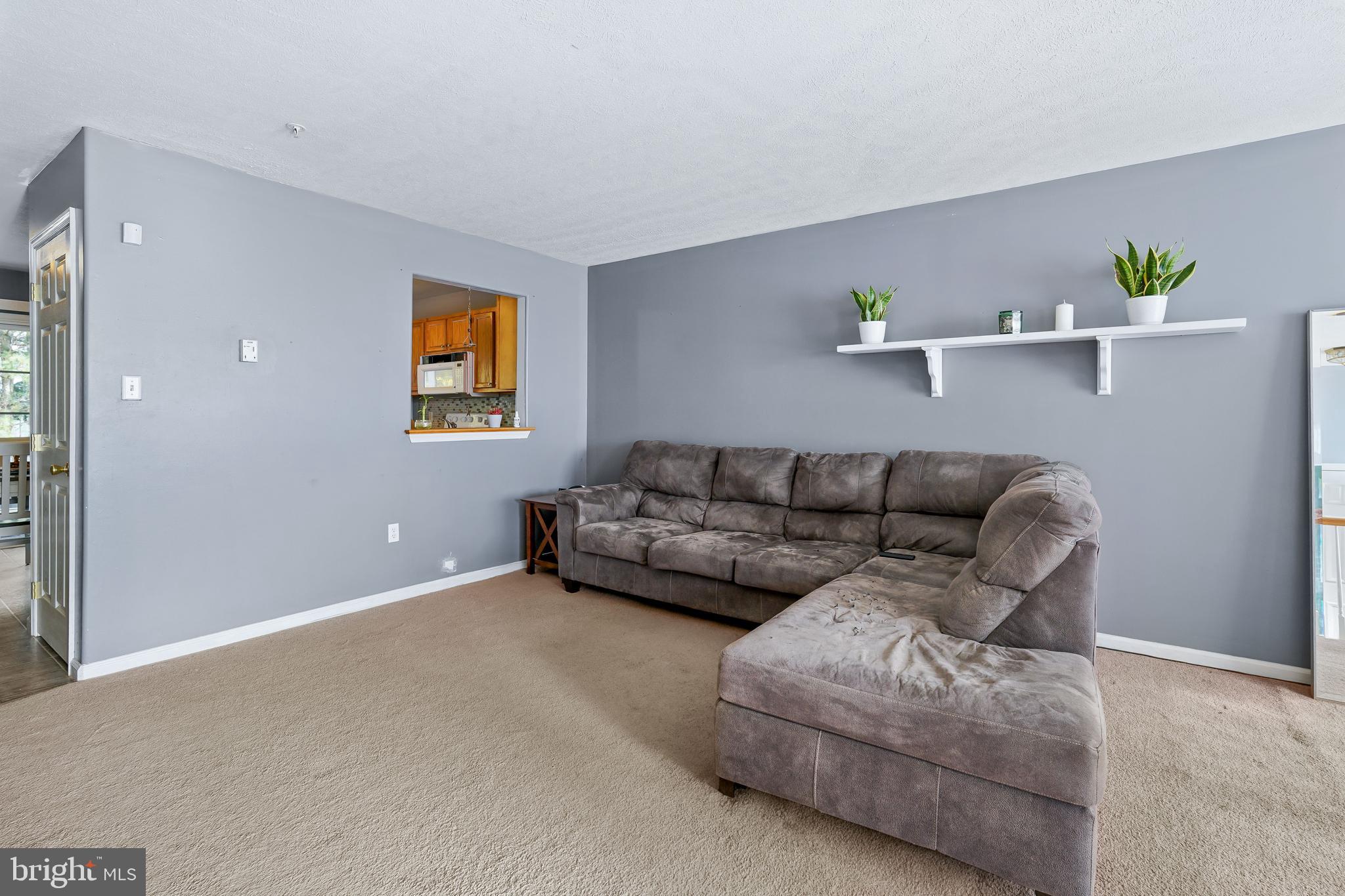 WALNUT HILL - Residential