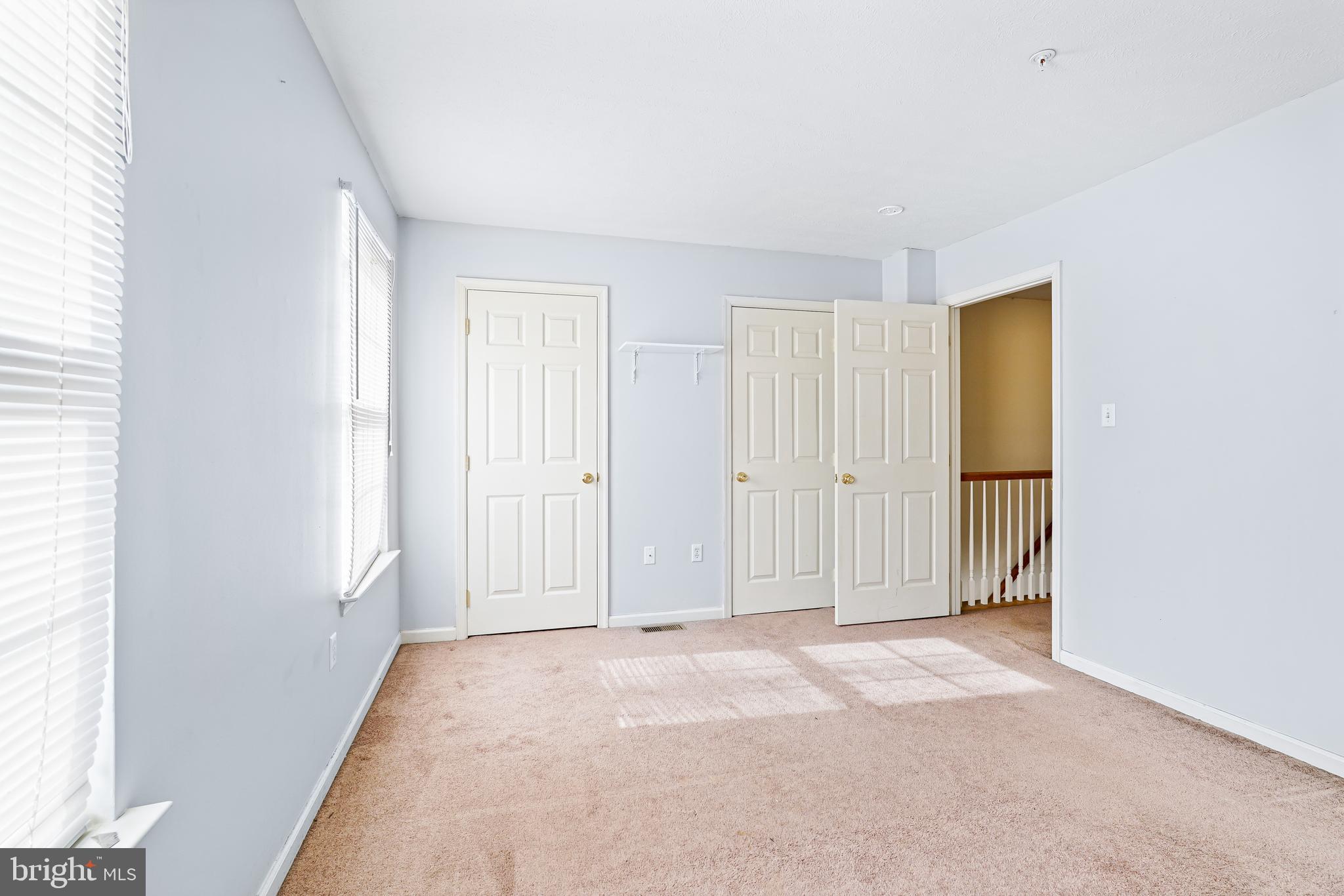 WALNUT HILL - Residential