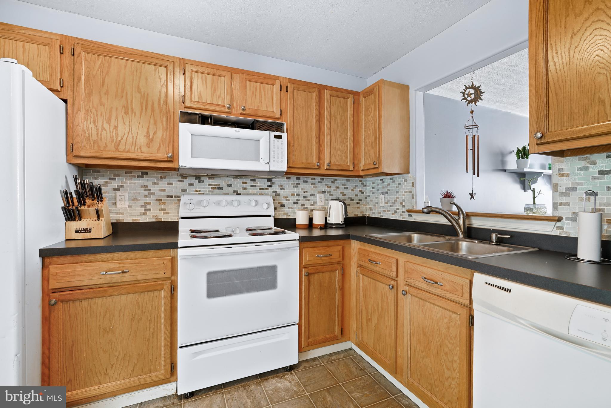 WALNUT HILL - Residential