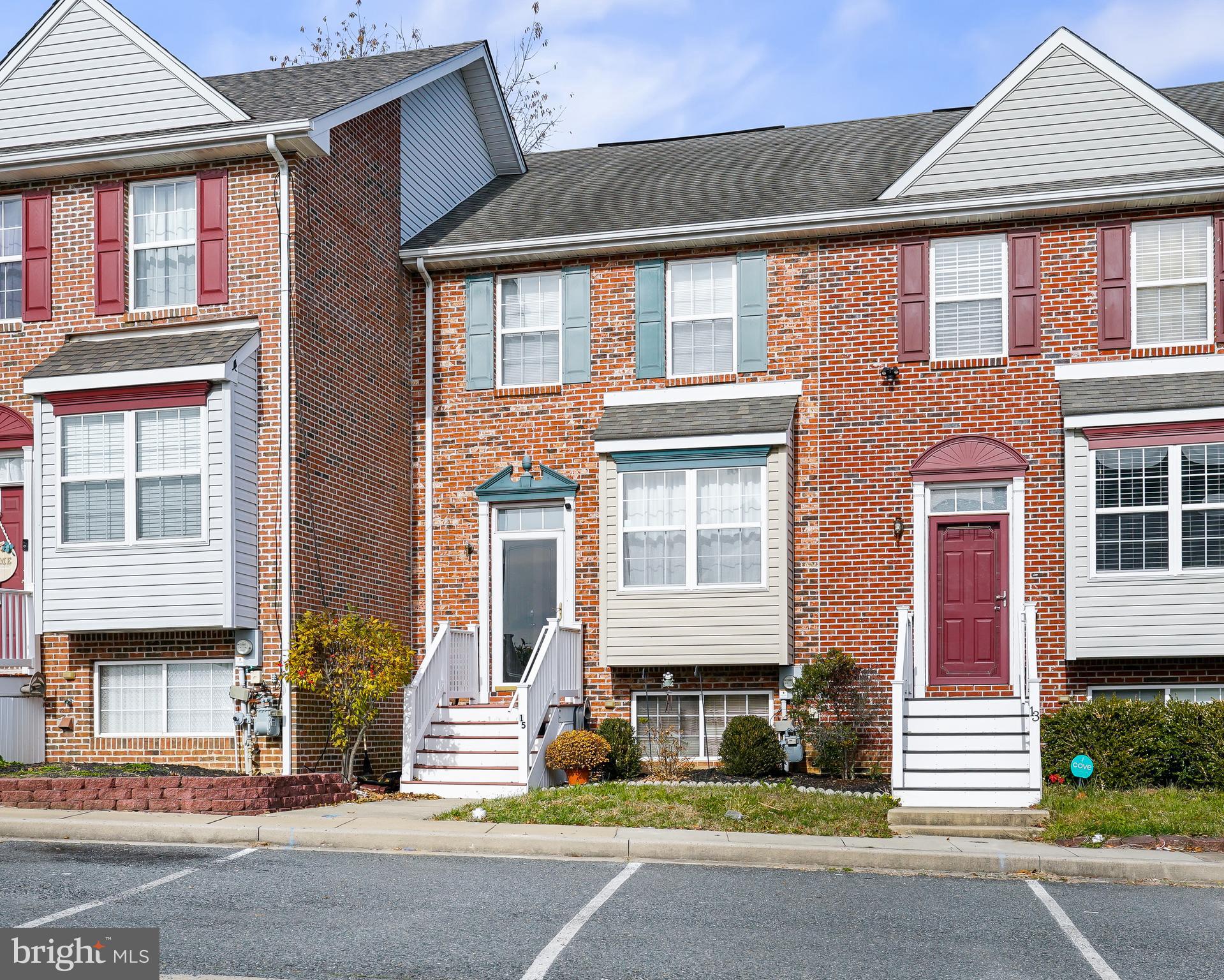 WALNUT HILL - Residential