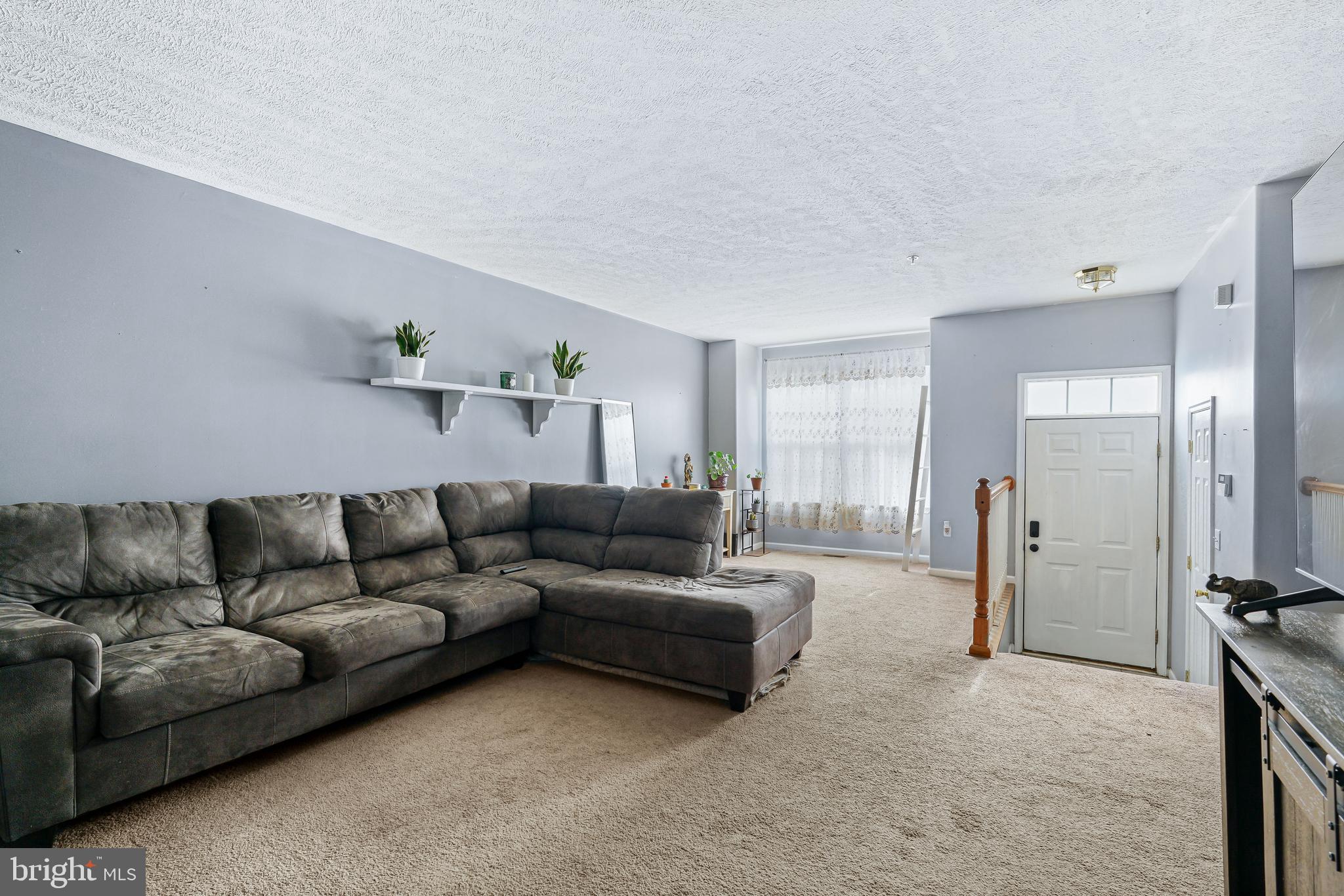 WALNUT HILL - Residential