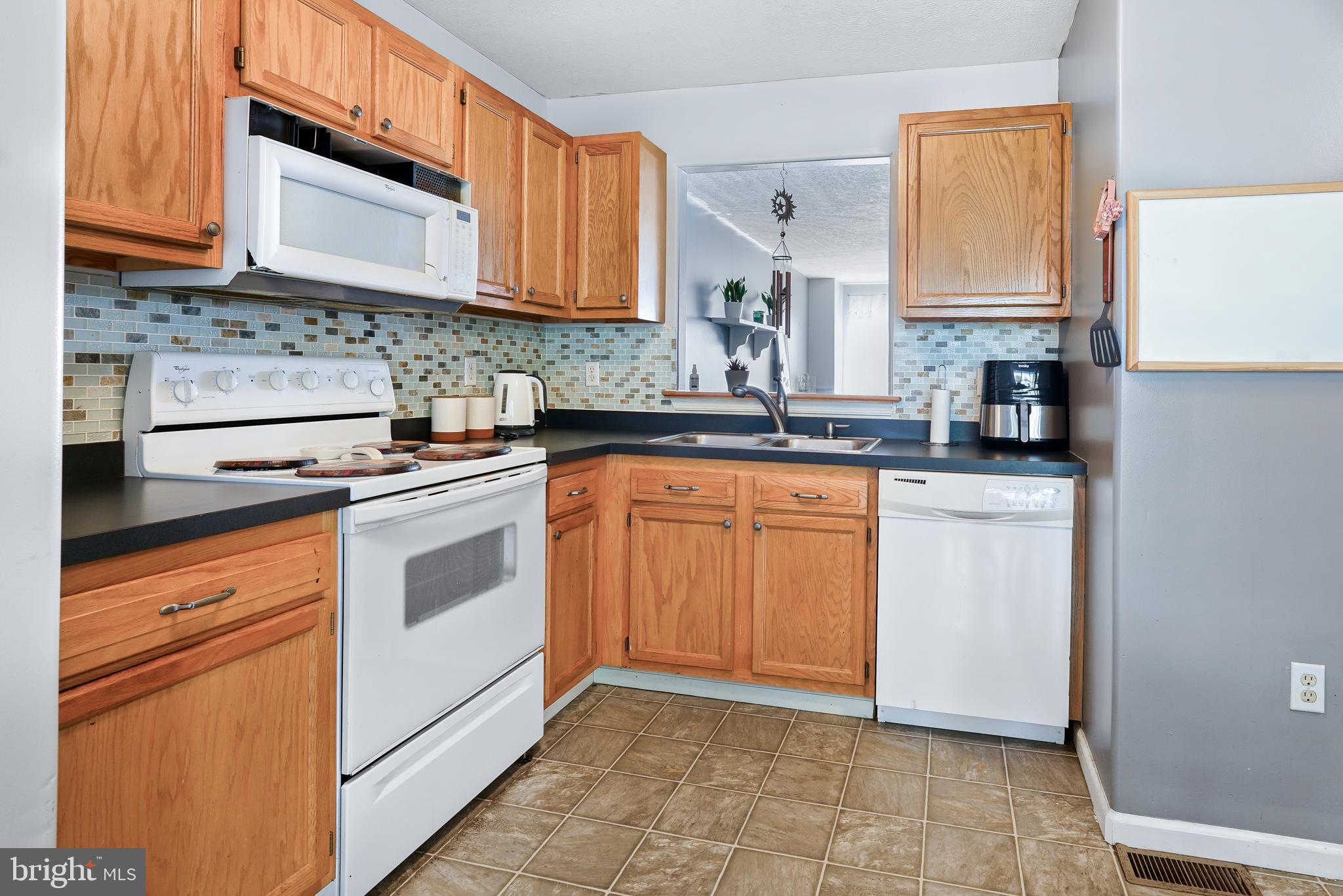 WALNUT HILL - Residential