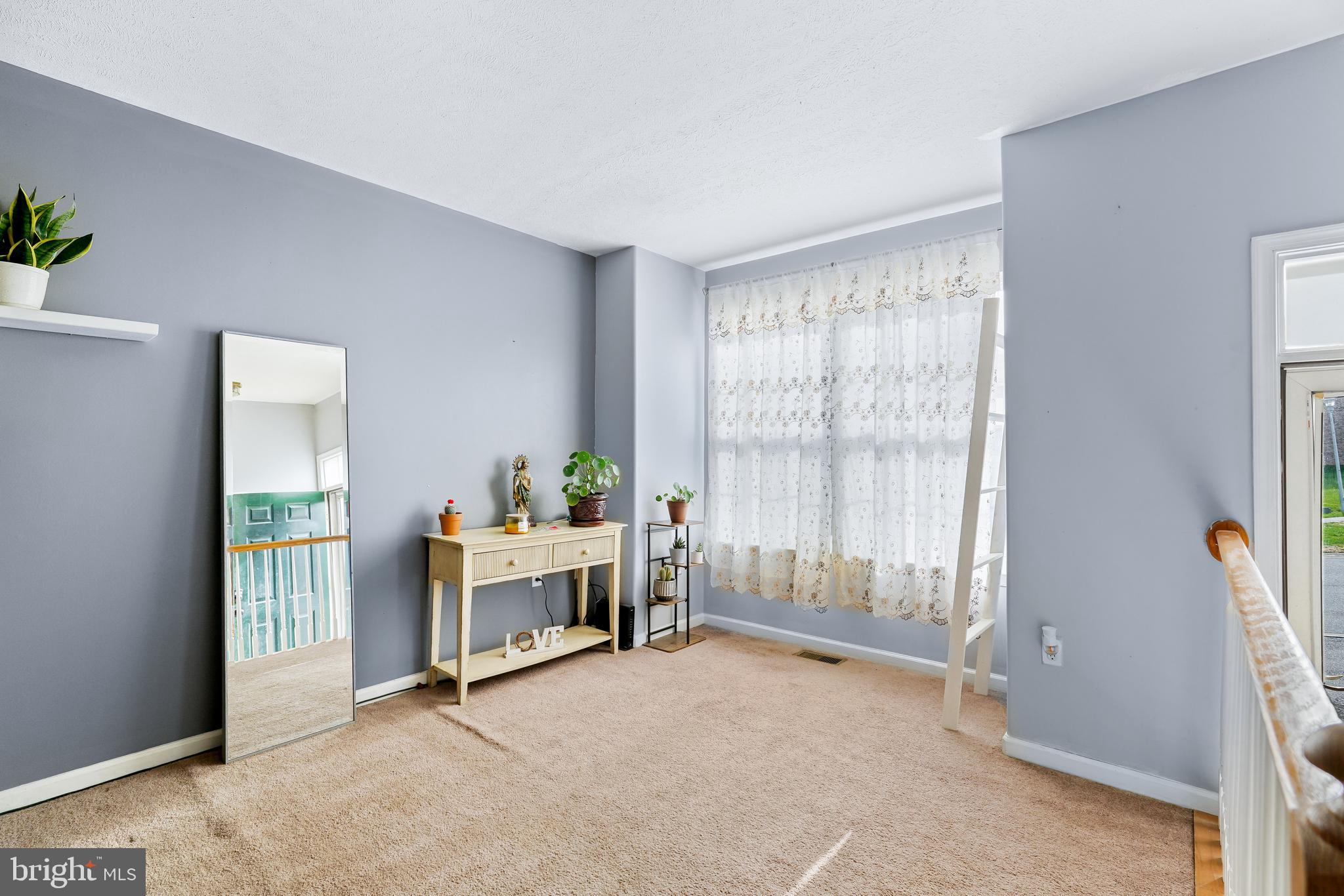 WALNUT HILL - Residential