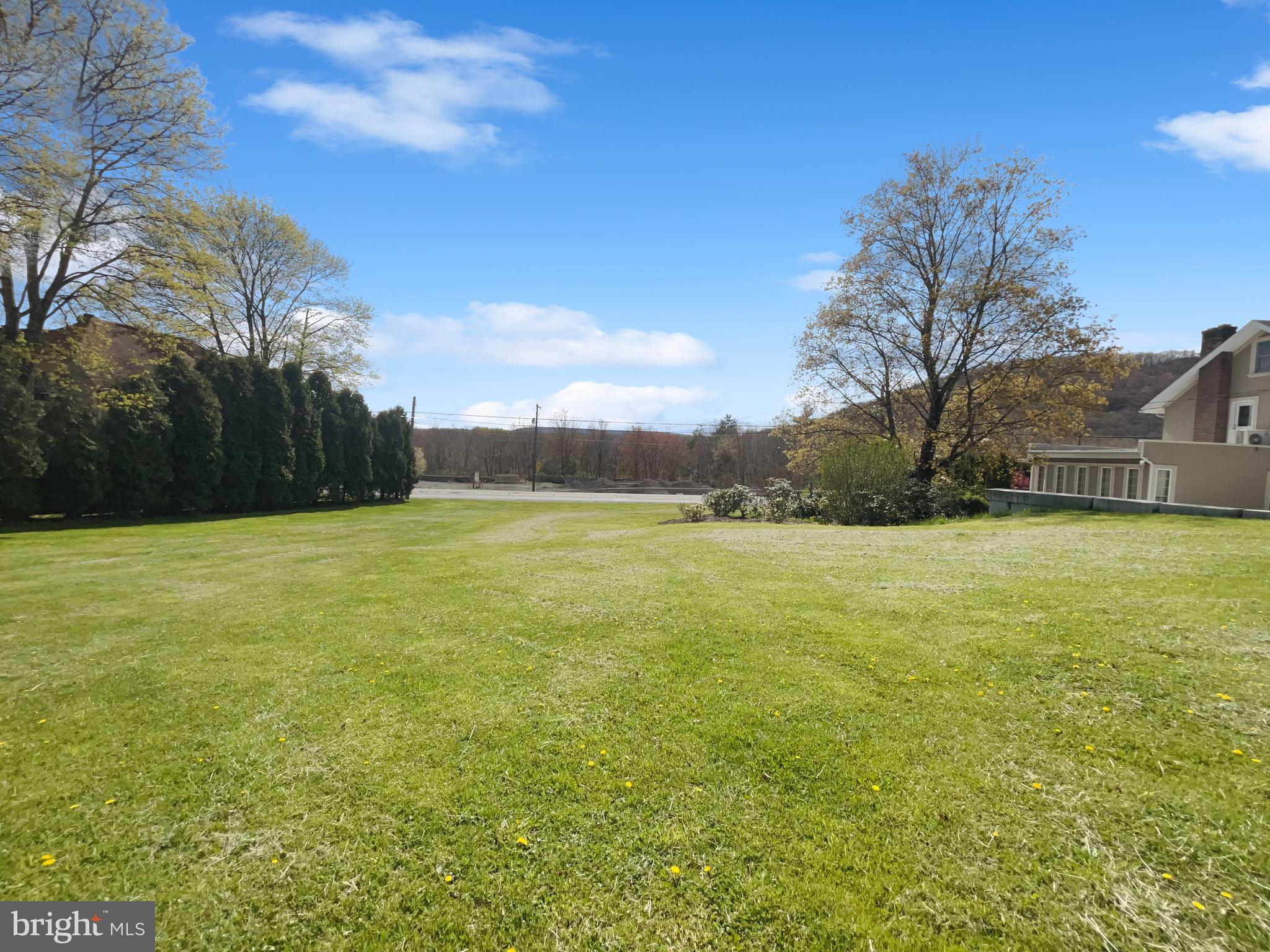 HOMETOWN - Residential