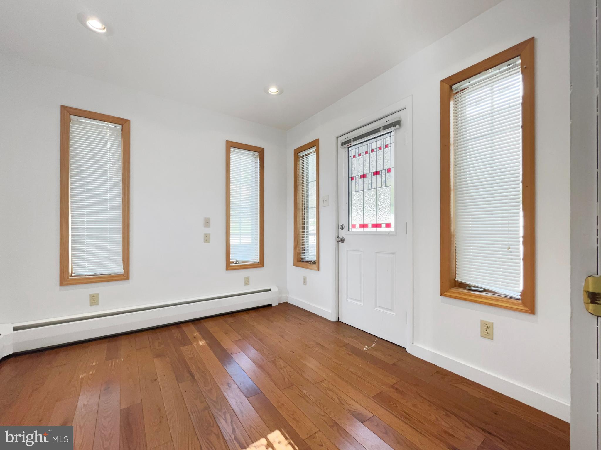 HOMETOWN - Residential